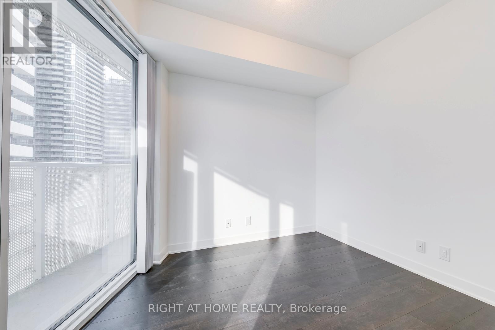 1901 - 88 Harbour Street, Toronto, Ontario  M5J 0C3 - Photo 22 - C12730310