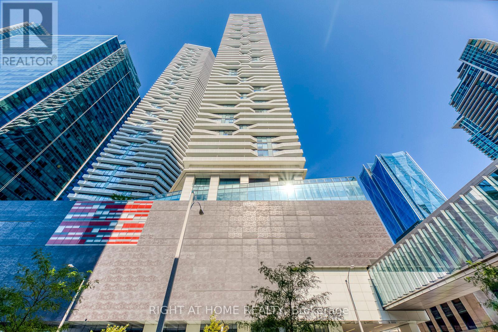 1901 - 88 Harbour Street, Toronto, Ontario  M5J 0C3 - Photo 27 - C12730310