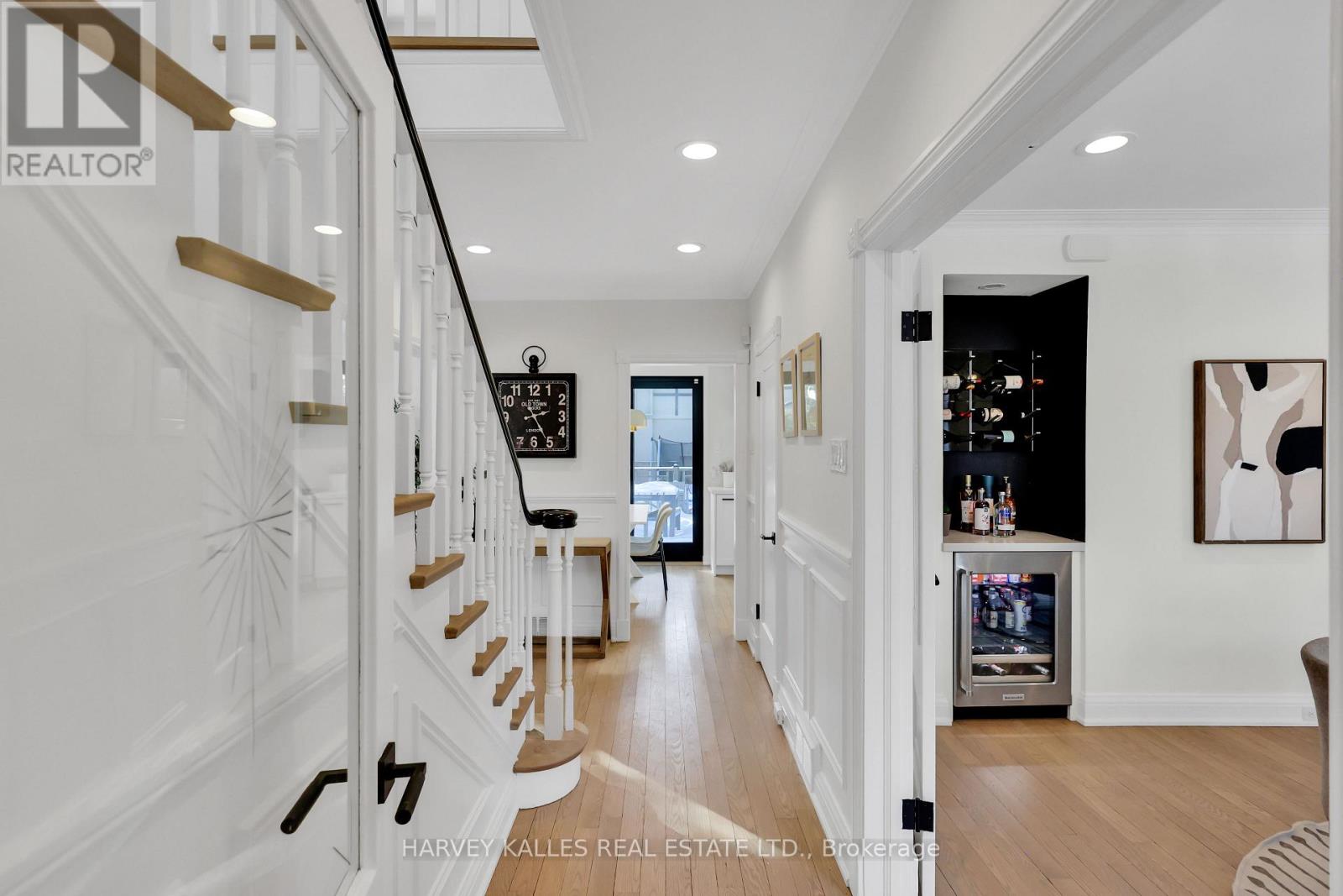 6 Glenarden Road, Toronto, Ontario  M6C 3J7 - Photo 4 - C12730422