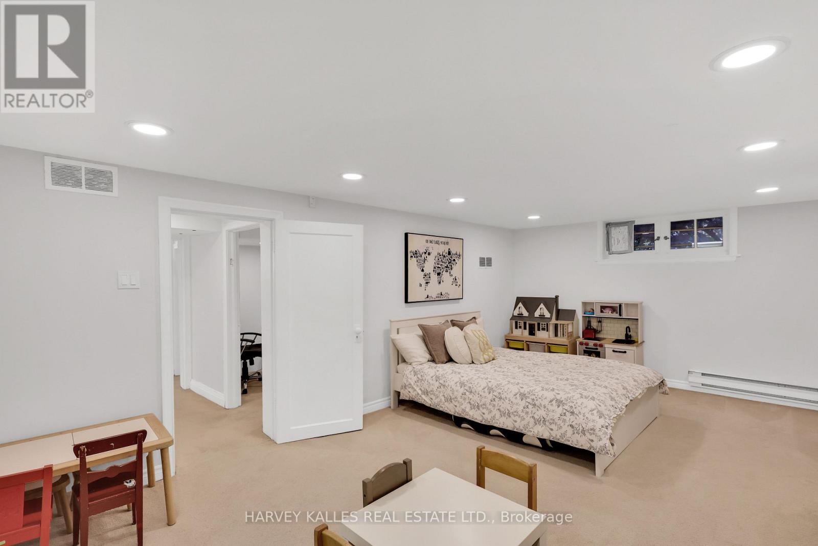 6 Glenarden Road, Toronto, Ontario  M6C 3J7 - Photo 46 - C12730422