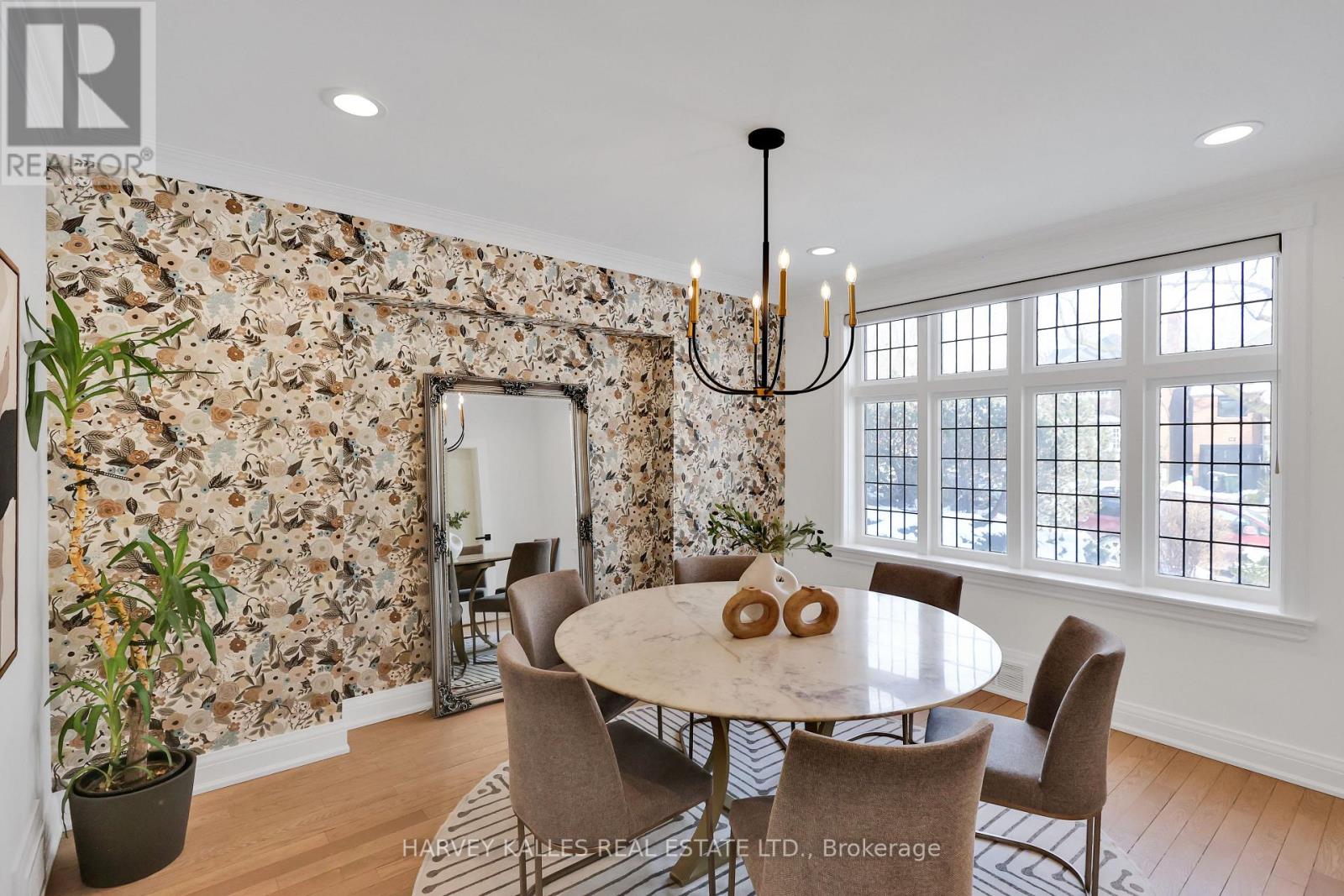 6 Glenarden Road, Toronto, Ontario  M6C 3J7 - Photo 5 - C12730422