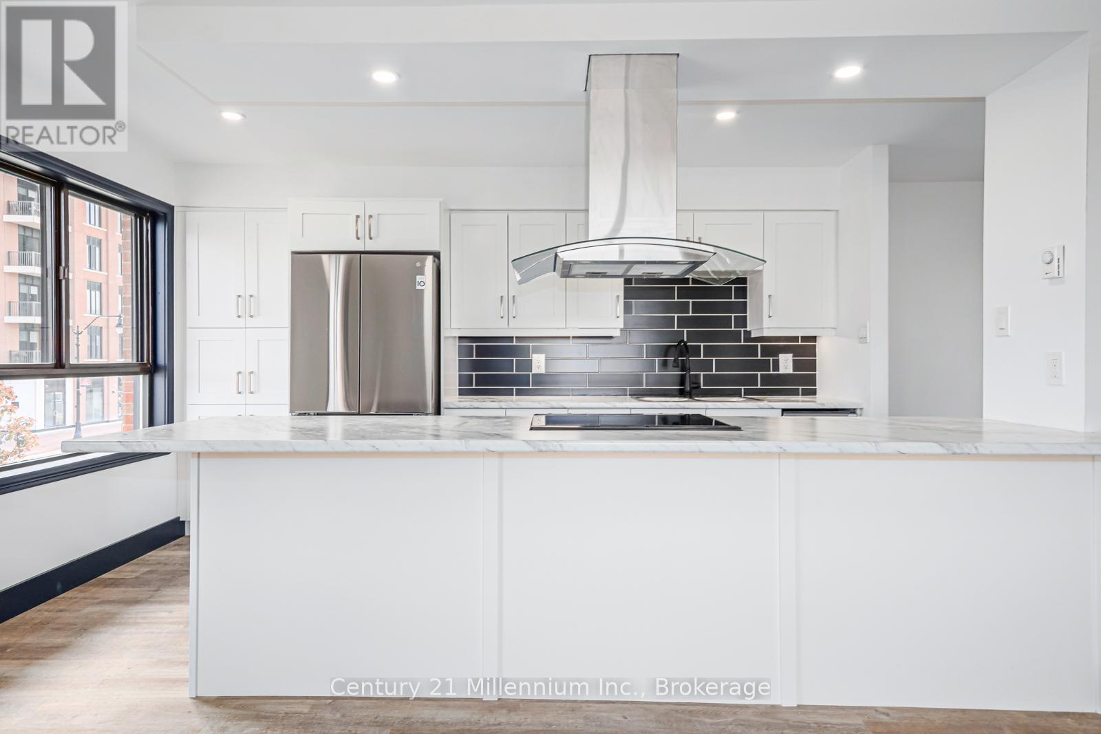 2 - 250 Hurontario Street, Collingwood, Ontario  L9Y 2M3 - Photo 2 - S12668948