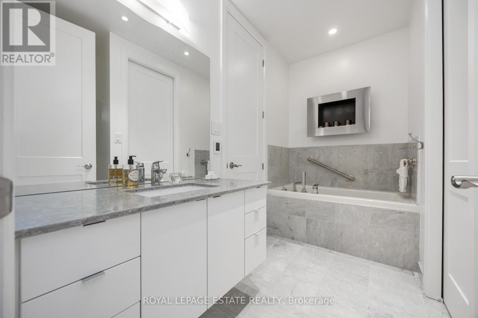 515 - 365 Beech Avenue, Toronto, Ontario  M4E 0C2 - Photo 14 - E12730250