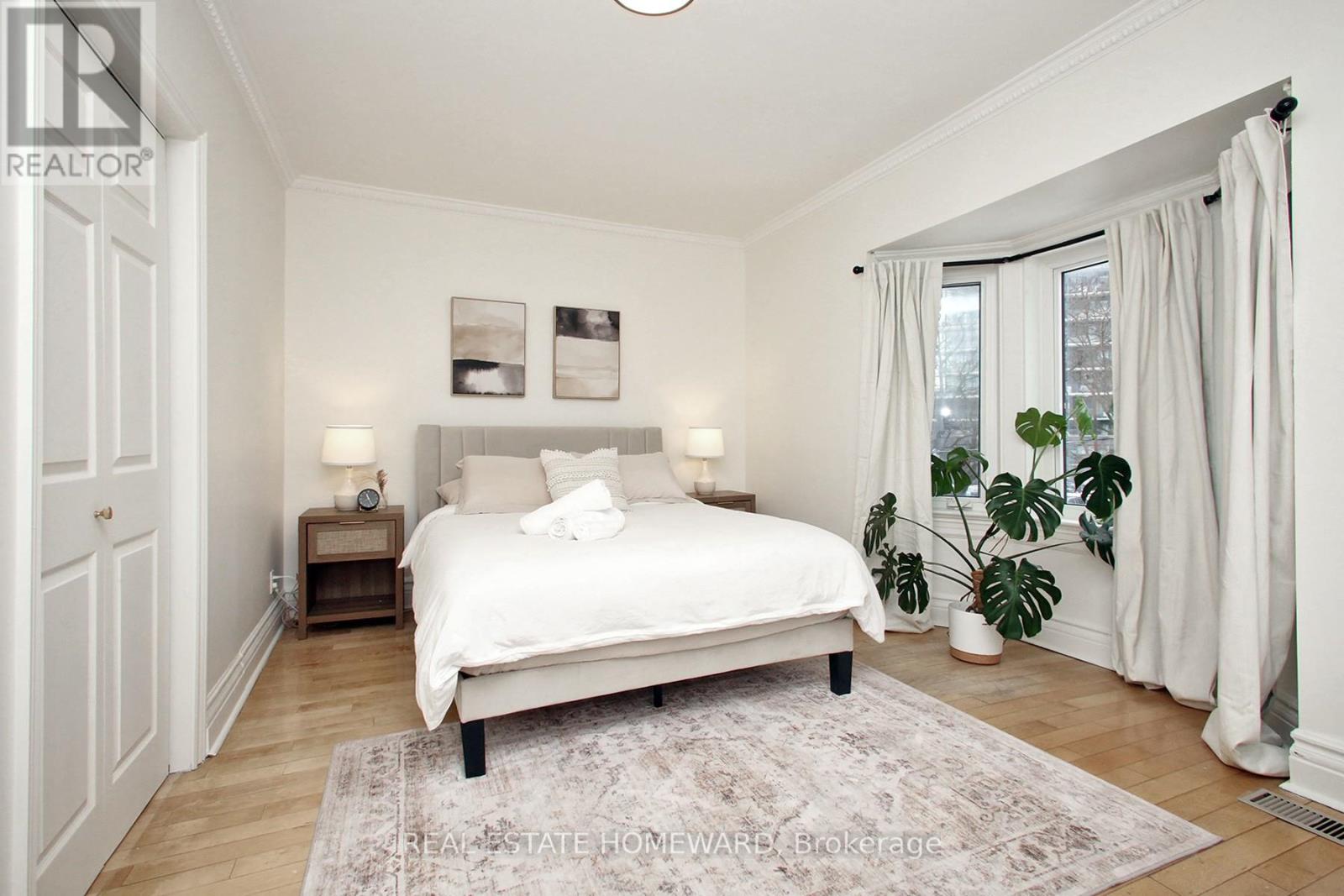 Upper 2 Floors - 145 Boston Avenue, Toronto, Ontario  M4M 2T8 - Photo 14 - E12730288