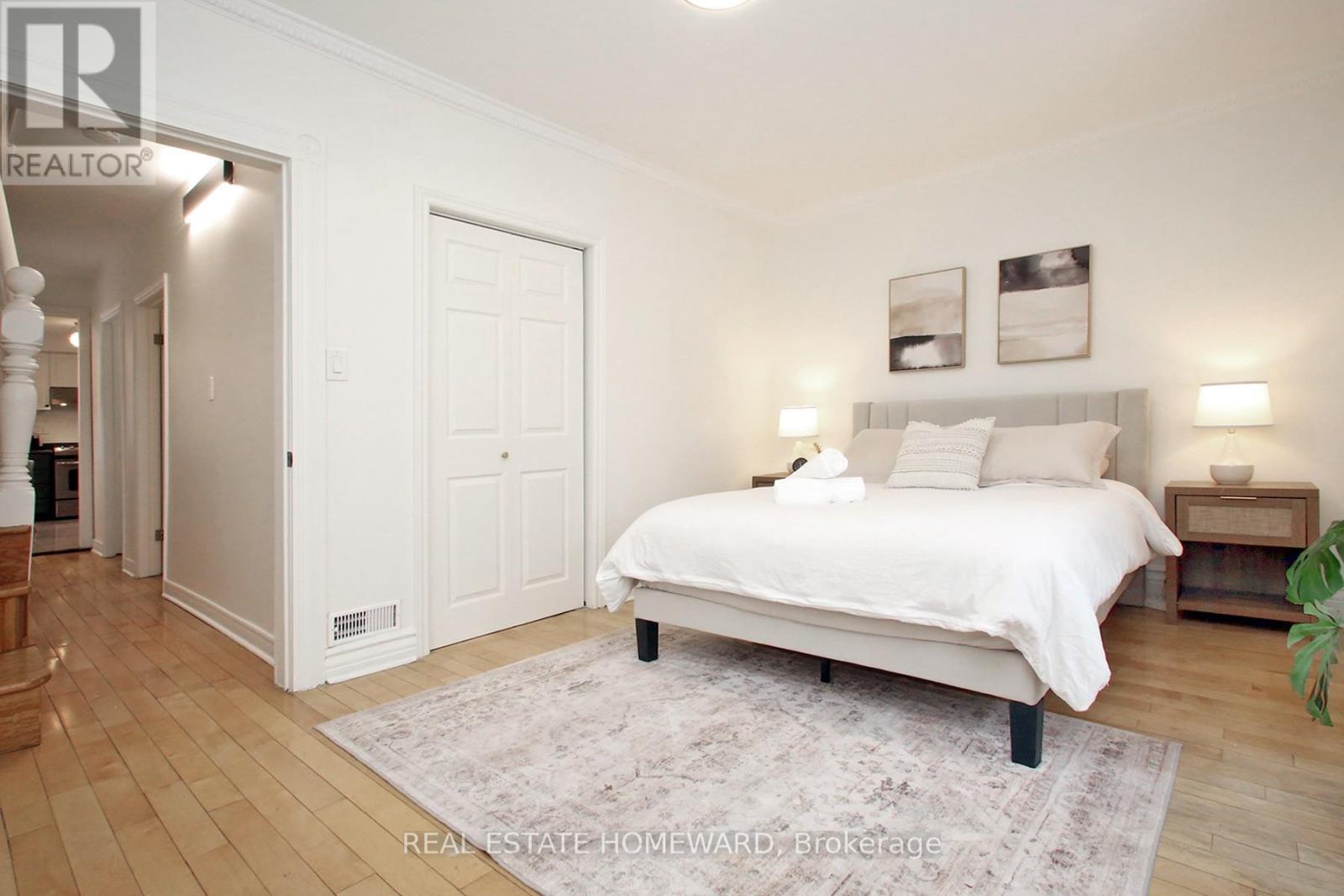 Upper 2 Floors - 145 Boston Avenue, Toronto, Ontario  M4M 2T8 - Photo 17 - E12730288
