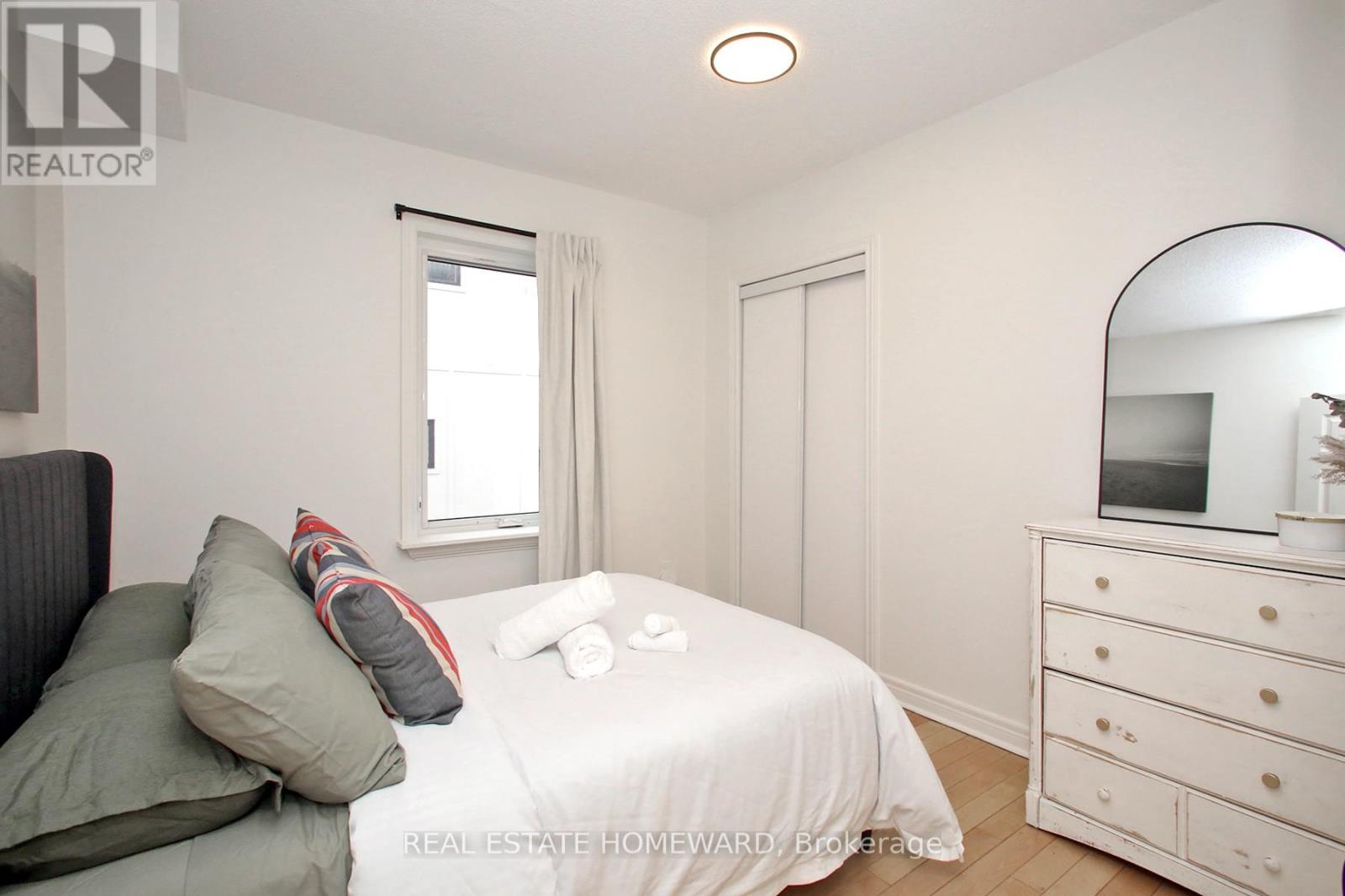Upper 2 Floors - 145 Boston Avenue, Toronto, Ontario  M4M 2T8 - Photo 19 - E12730288