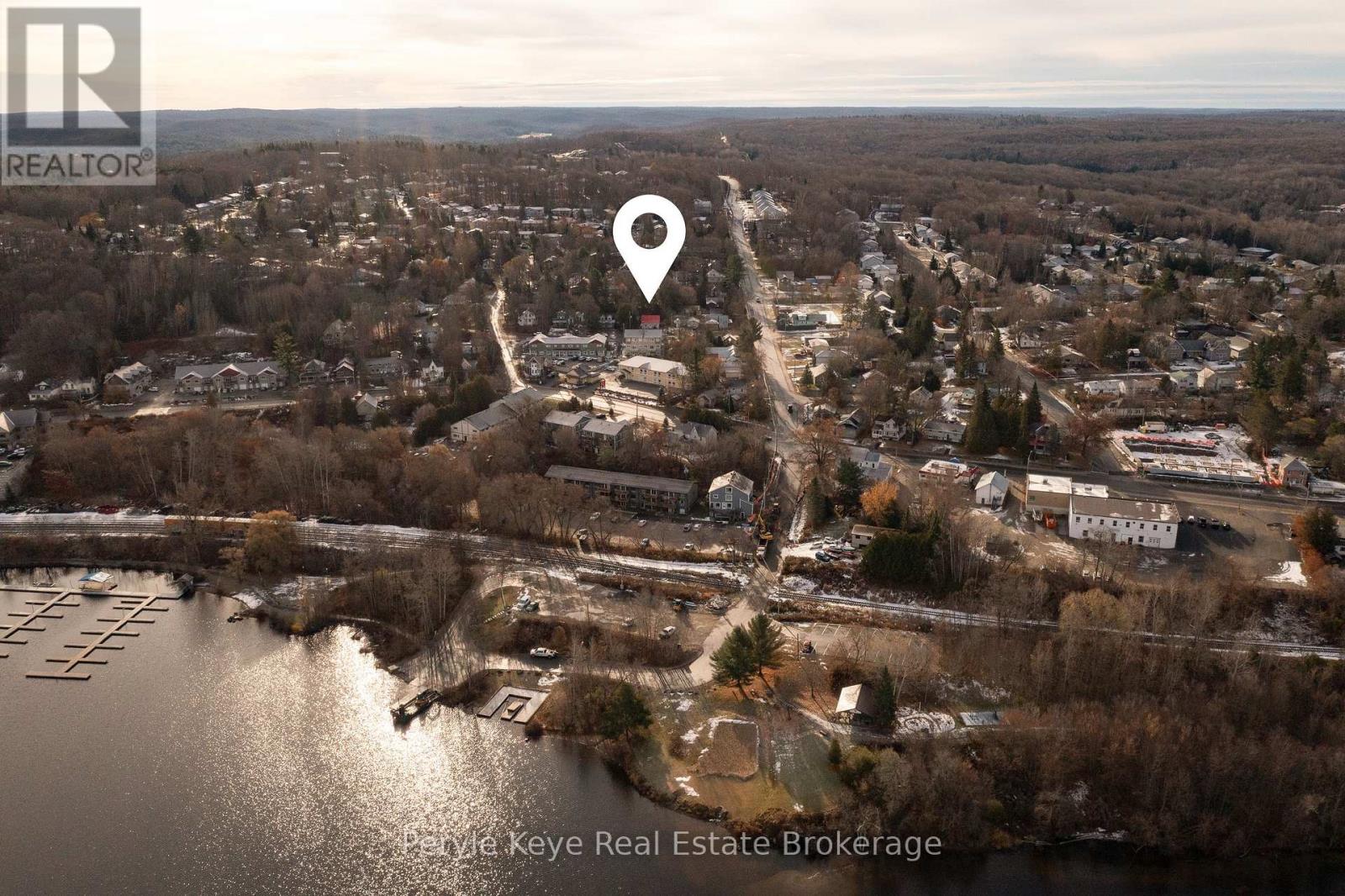 15 East Elliott Street, Huntsville, Ontario  P1H 1W8 - Photo 7 - X12589134