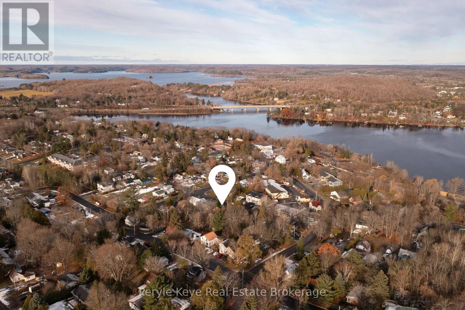 15 East Elliott Street, Huntsville, Ontario  P1H 1W8 - Photo 5 - X12589134