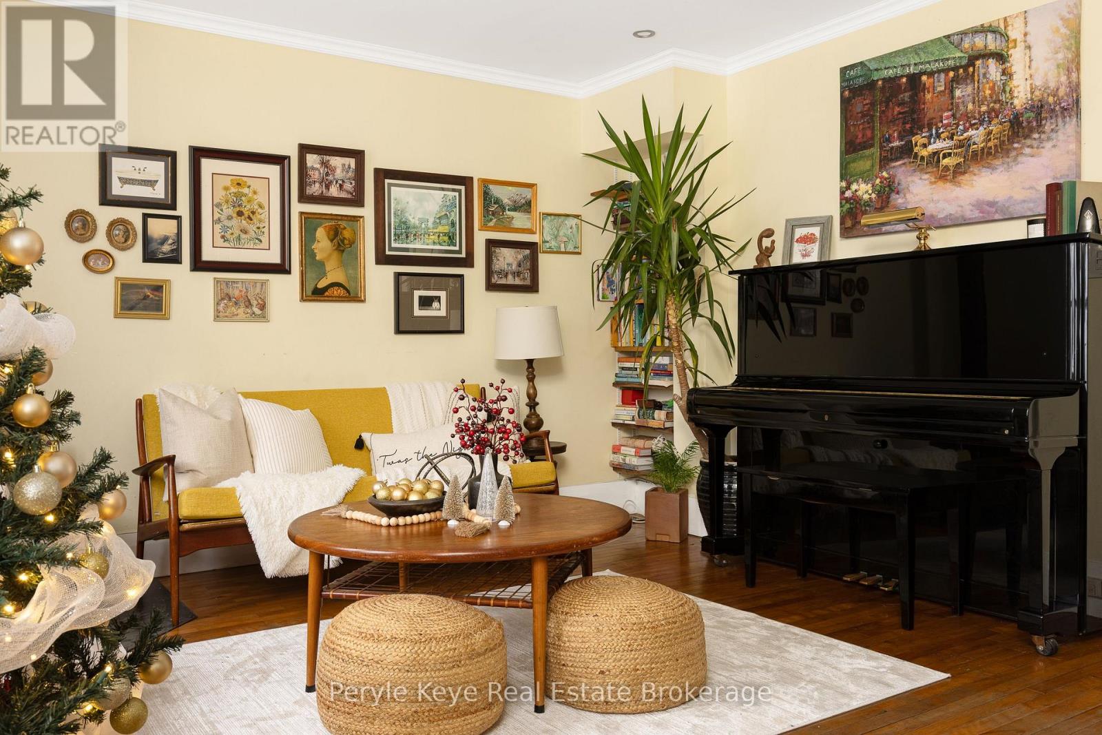 15 East Elliott Street, Huntsville, Ontario  P1H 1W8 - Photo 2 - X12589134