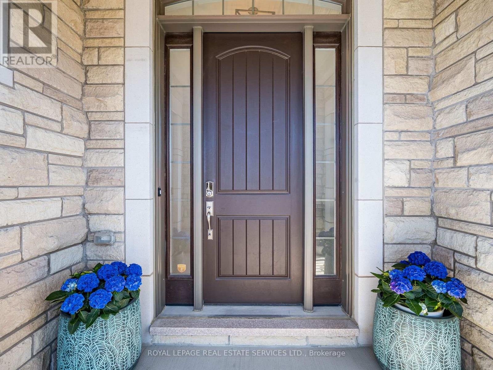 23 Grace Lake Court, Vaughan, Ontario  L4H 4V2 - Photo 4 - N12730326