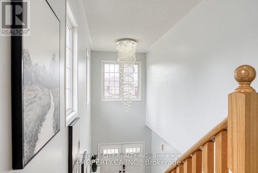 2 Horn Street, Whitchurch-Stouffville, Ontario  L4A 0X9 - Photo 19 - N12730368