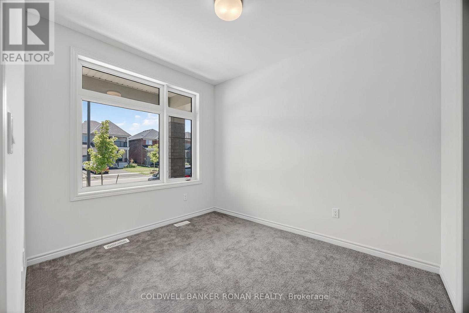 21 Sparrow Way, Adjala-Tosorontio (Colgan), Ontario  L0G 1W0 - Photo 33 - N12730442