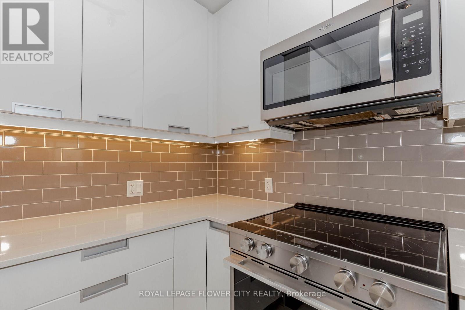 1613 - 35 Watergarden Drive, Mississauga, Ontario  L5R 0G8 - Photo 15 - W12730272