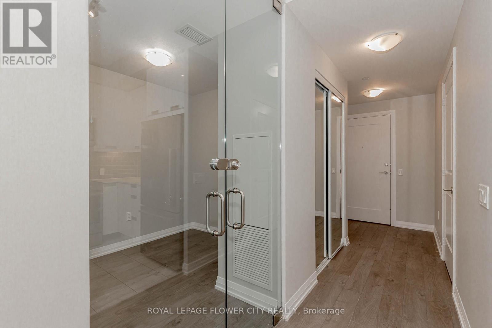 1613 - 35 Watergarden Drive, Mississauga, Ontario  L5R 0G8 - Photo 26 - W12730272