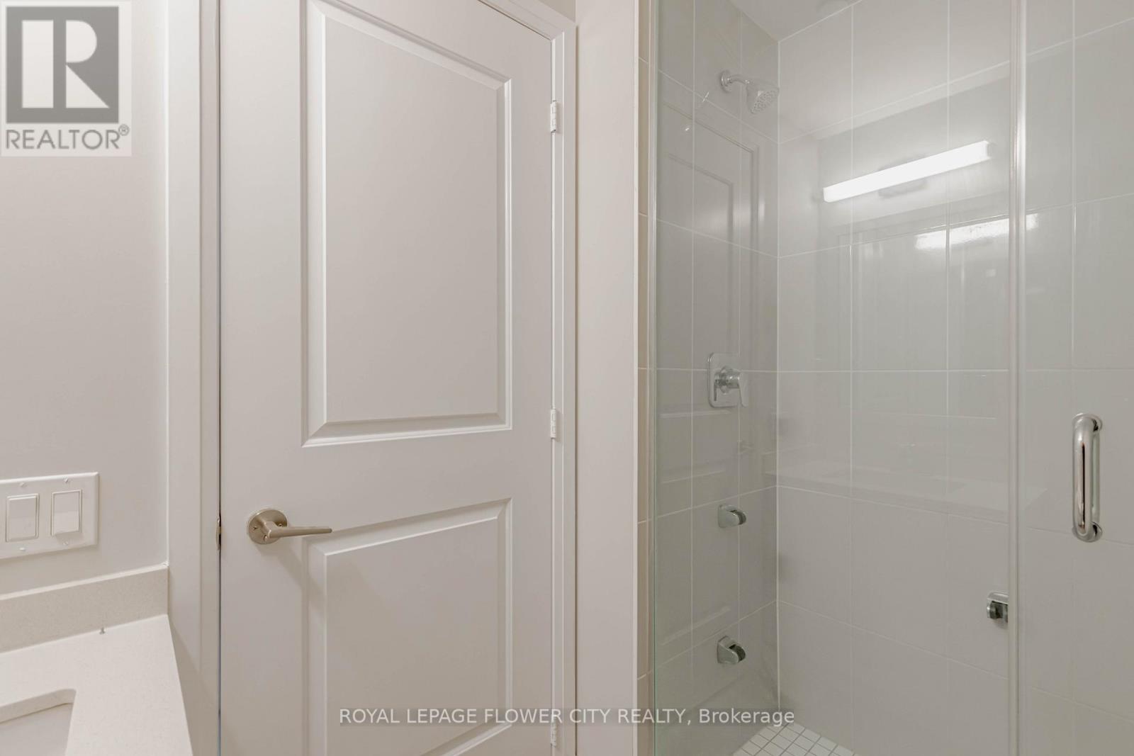 1613 - 35 Watergarden Drive, Mississauga, Ontario  L5R 0G8 - Photo 35 - W12730272