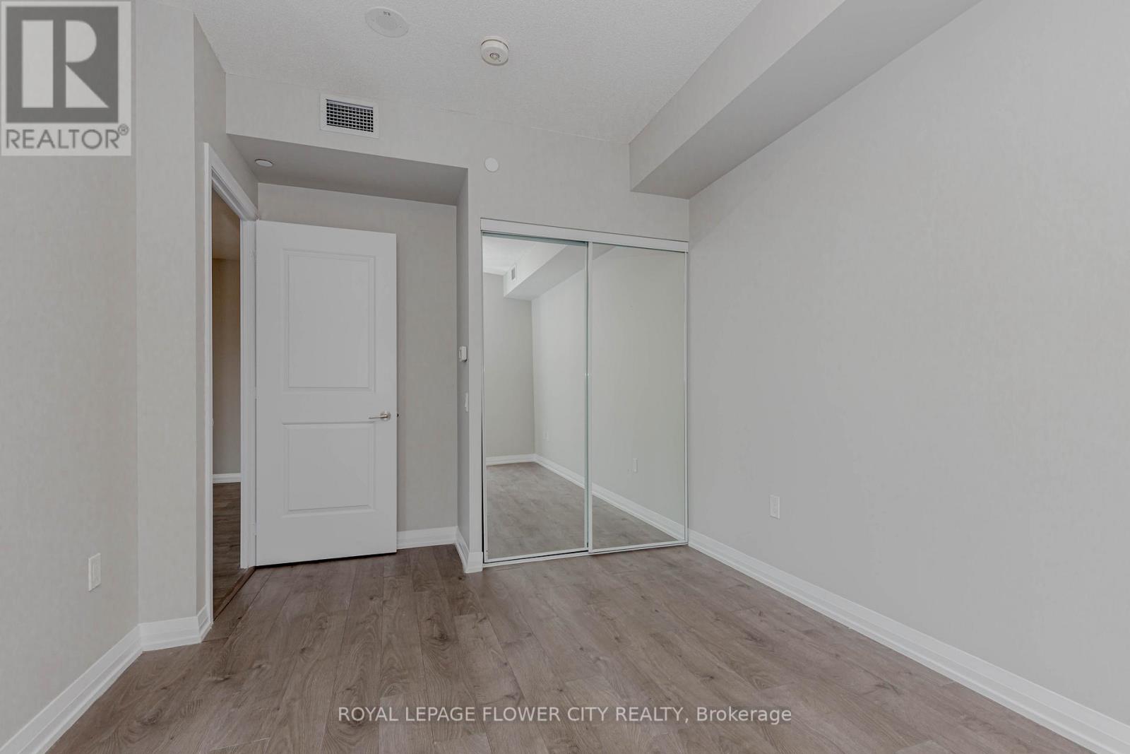 1613 - 35 Watergarden Drive, Mississauga, Ontario  L5R 0G8 - Photo 38 - W12730272