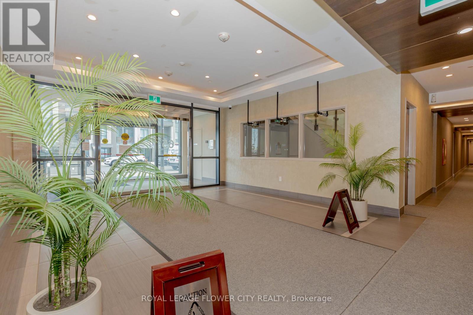 1613 - 35 Watergarden Drive, Mississauga, Ontario  L5R 0G8 - Photo 6 - W12730272