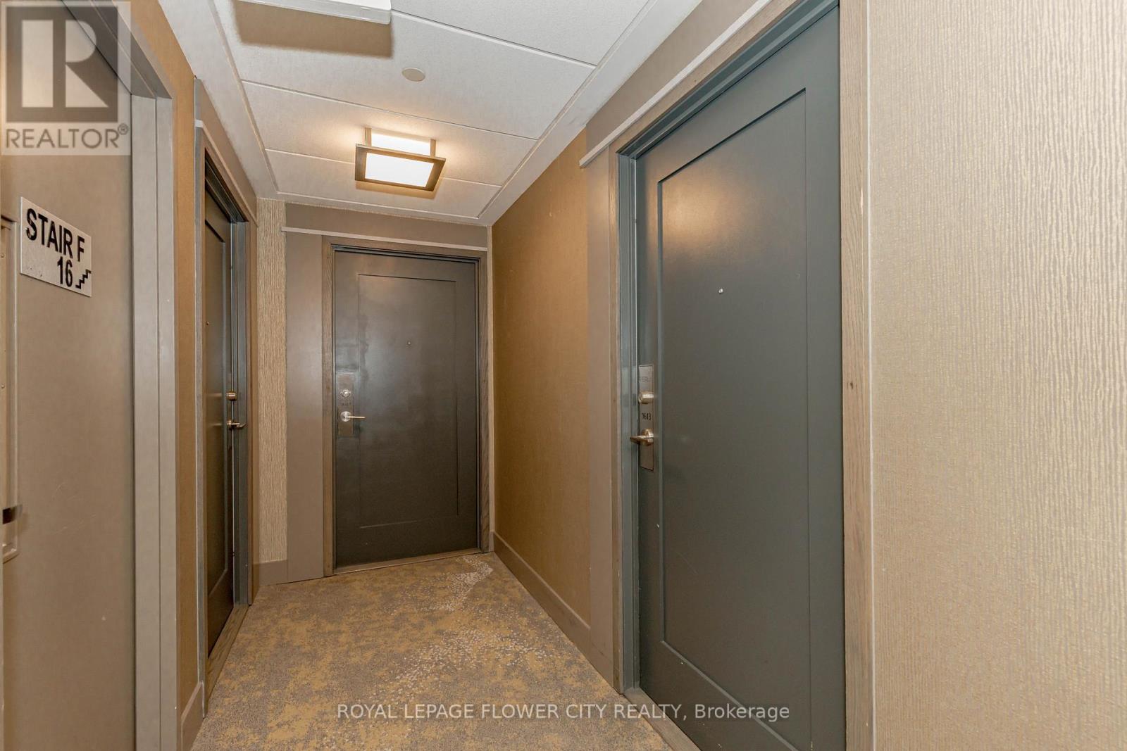 1613 - 35 Watergarden Drive, Mississauga, Ontario  L5R 0G8 - Photo 9 - W12730272