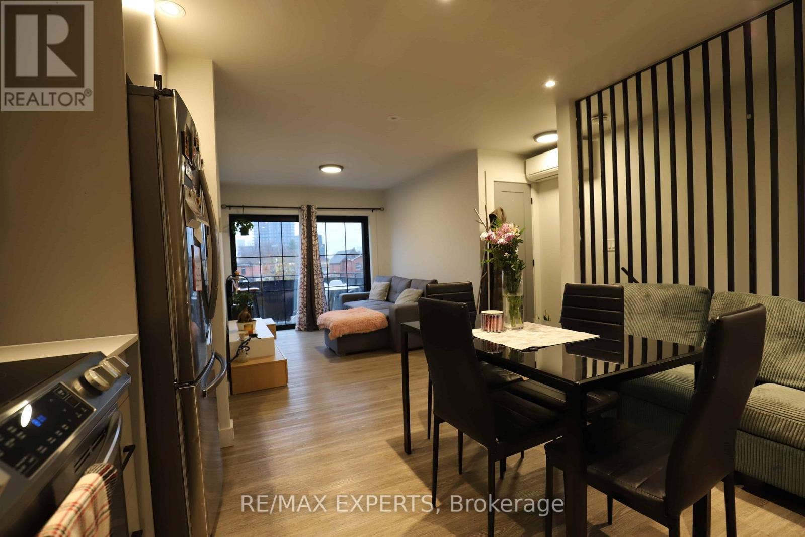 1464 Dufferin Street, Toronto, Ontario  M6H 3L2 - Photo 10 - W12730282