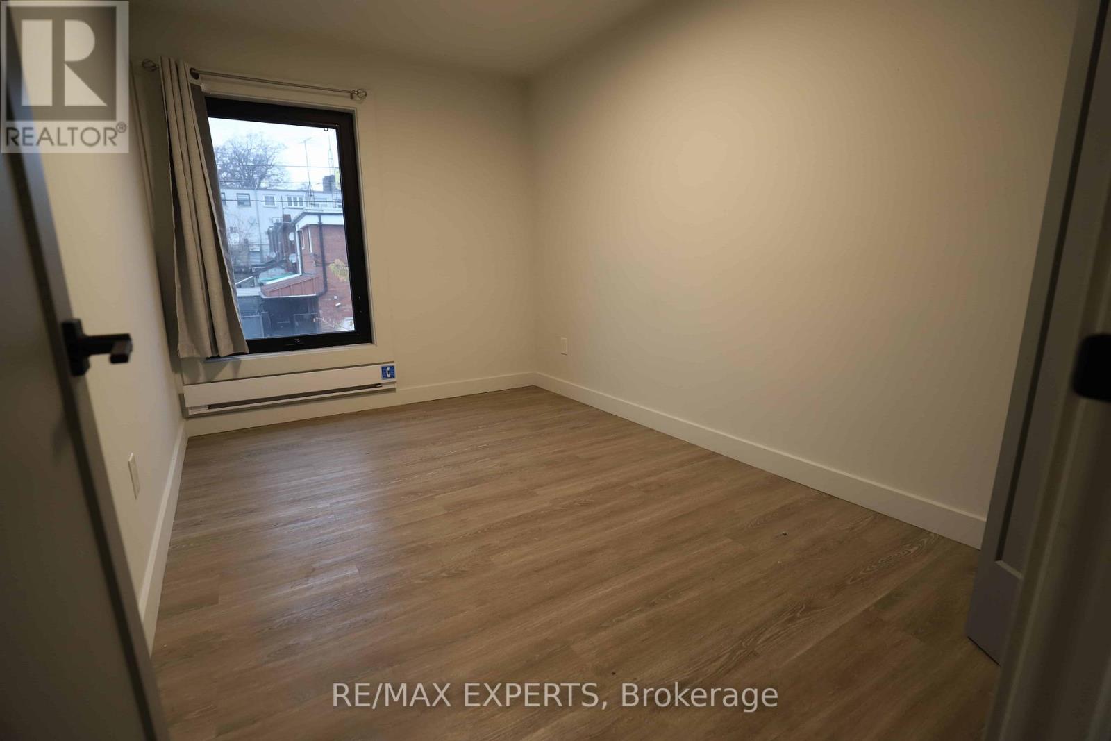 1464 Dufferin Street, Toronto, Ontario  M6H 3L2 - Photo 15 - W12730282