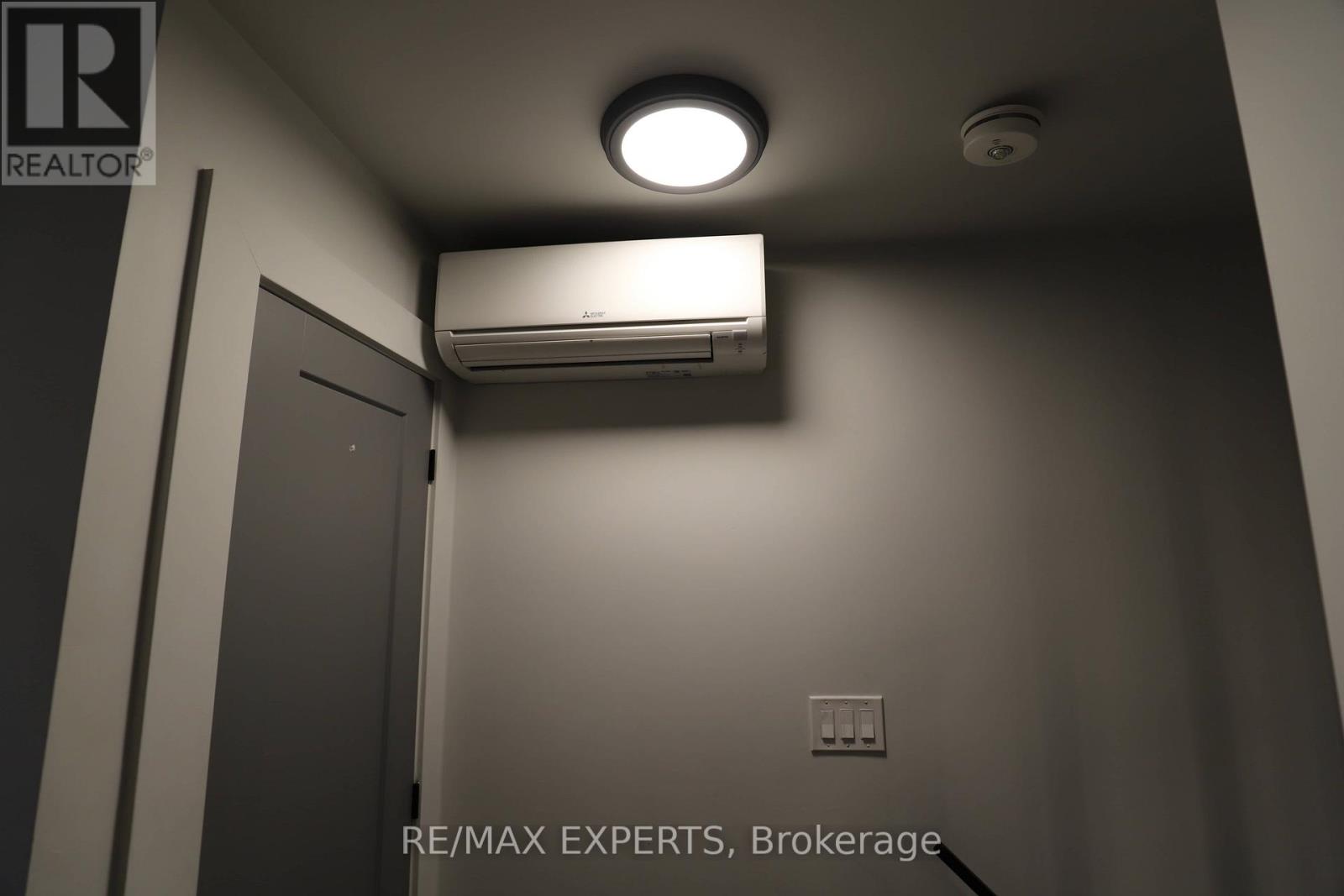 1464 Dufferin Street, Toronto, Ontario  M6H 3L2 - Photo 20 - W12730282