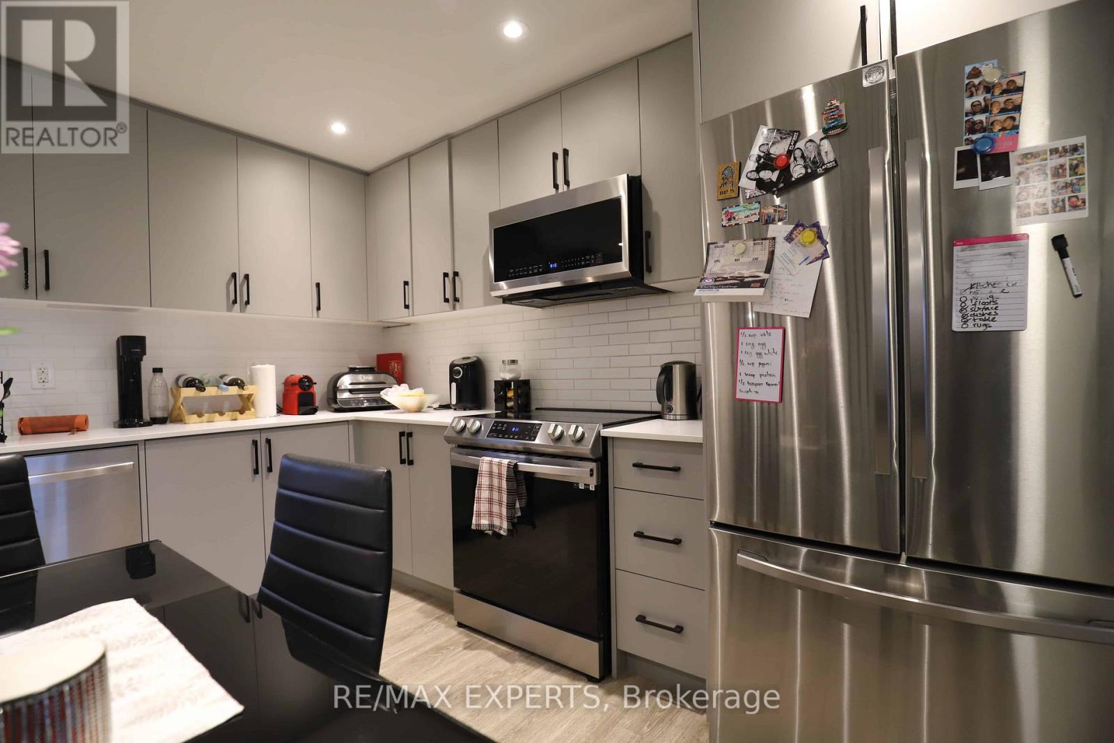 1464 Dufferin Street, Toronto, Ontario  M6H 3L2 - Photo 8 - W12730282