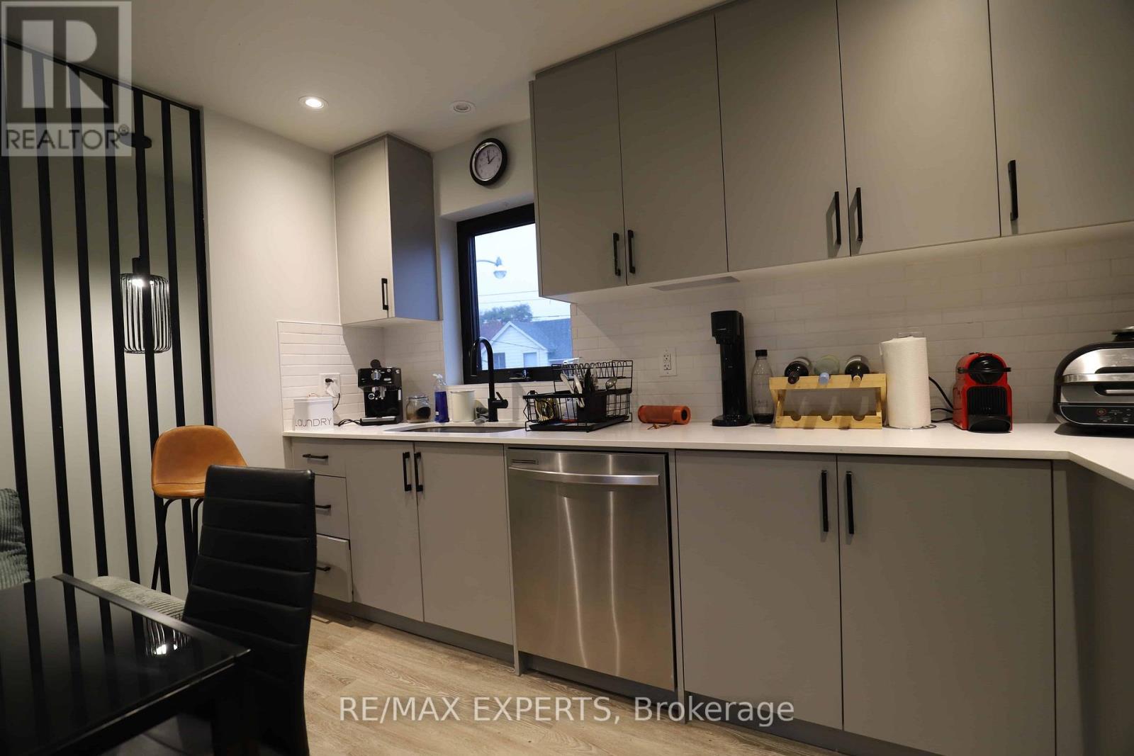 1464 Dufferin Street, Toronto, Ontario  M6H 3L2 - Photo 9 - W12730282