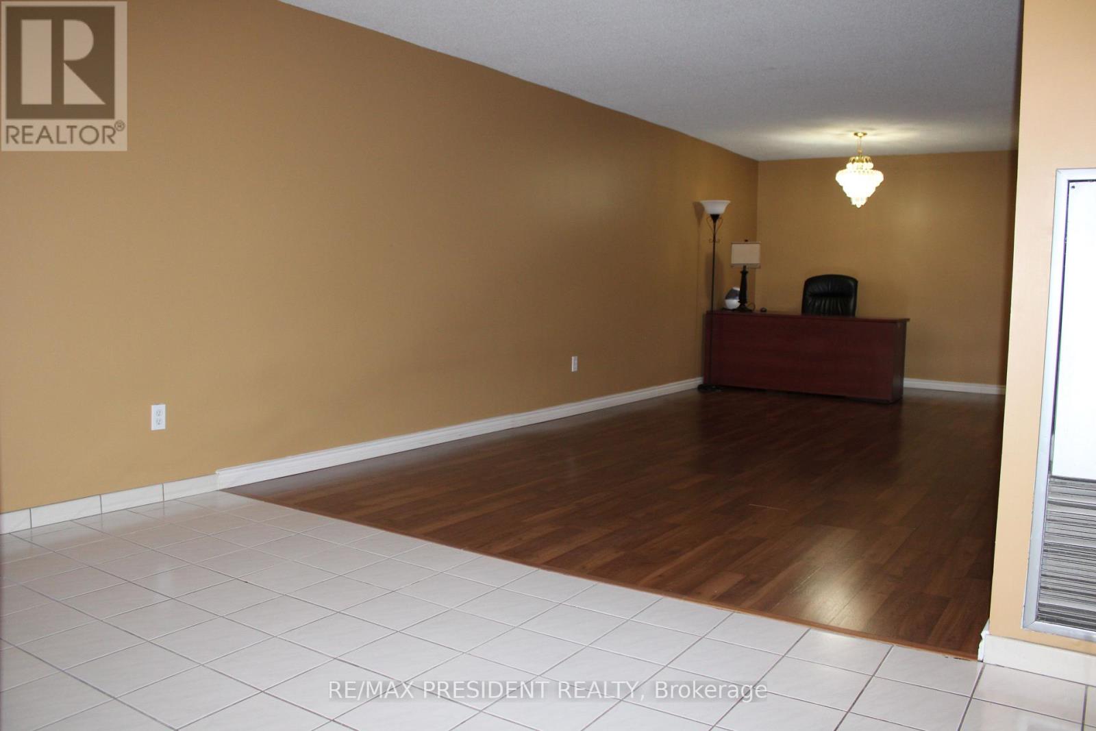 1004 - 3 Rowntree Road, Toronto, Ontario  M9V 5G8 - Photo 15 - W12730312