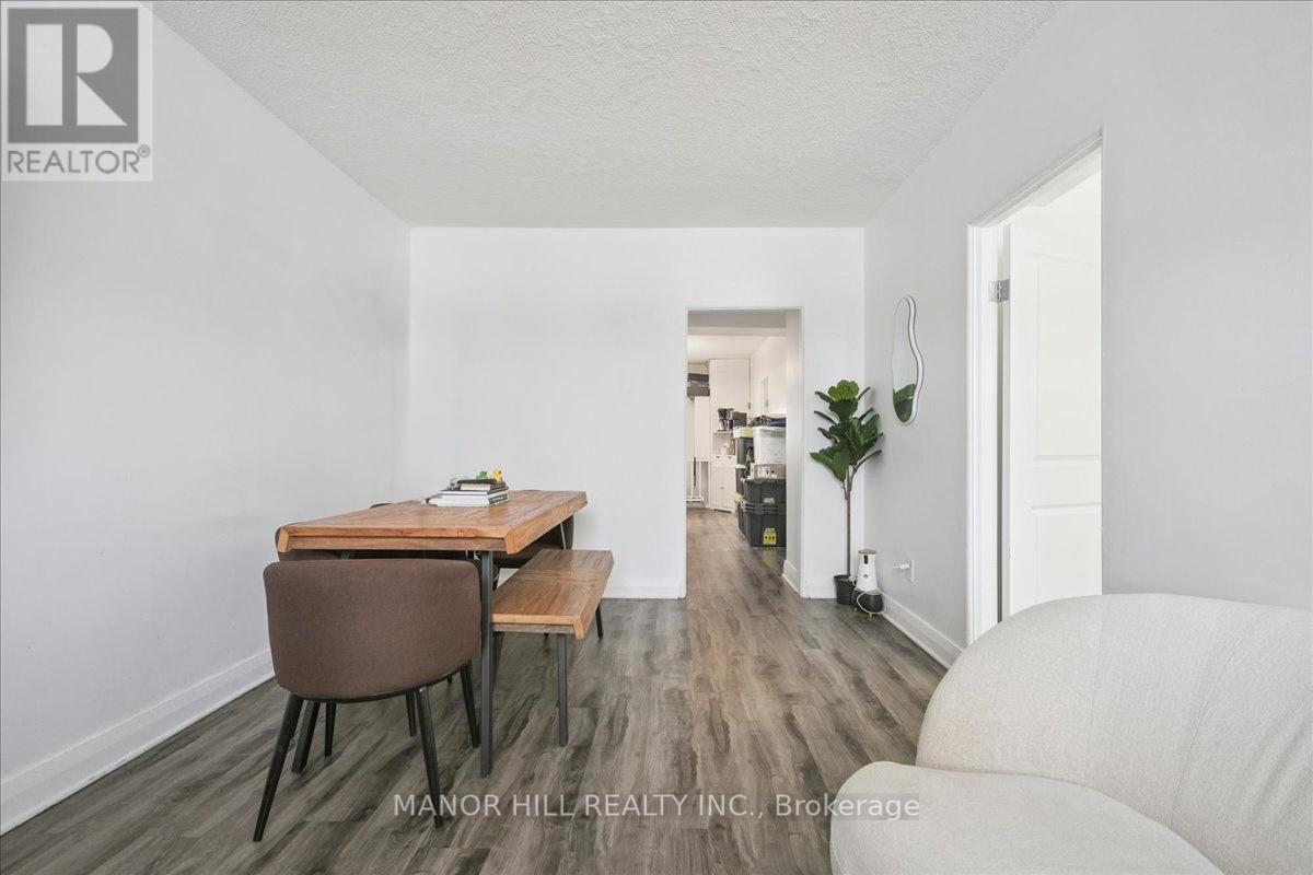 929 Lakeshore Road E, Mississauga, Ontario  L5E 1E3 - Photo 16 - W12730350