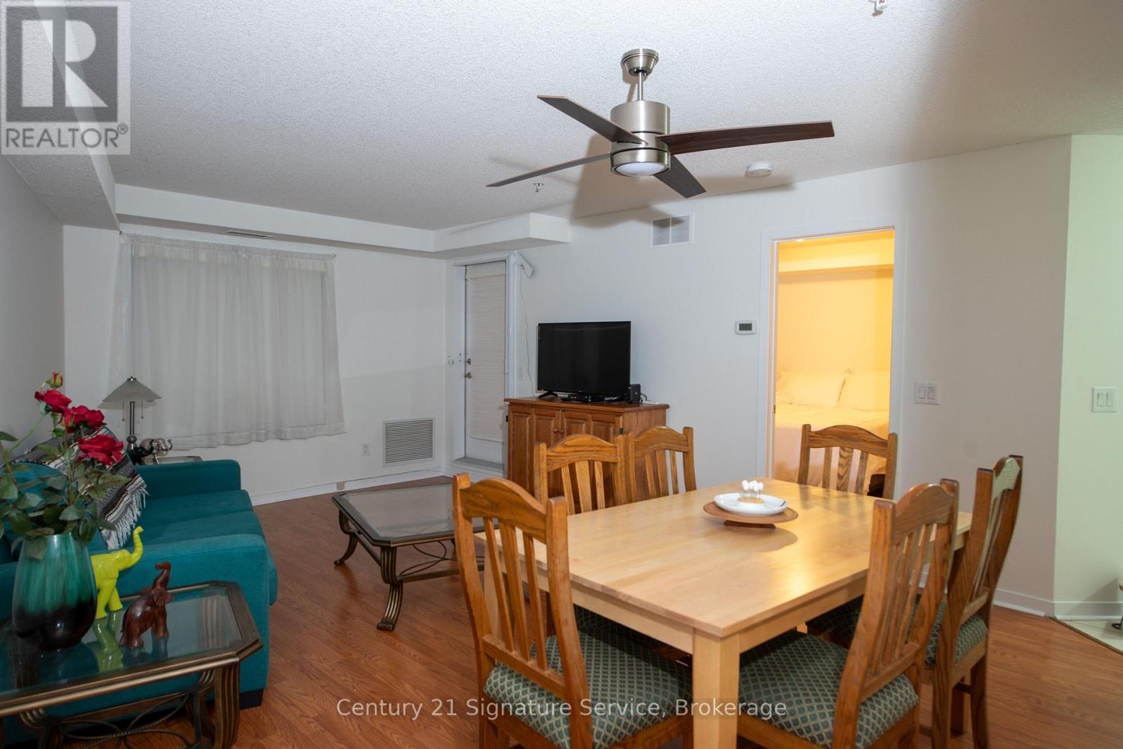 1109 - 8 Dayspring Circle, Brampton, Ontario  L6P 2Z7 - Photo 7 - W12730352