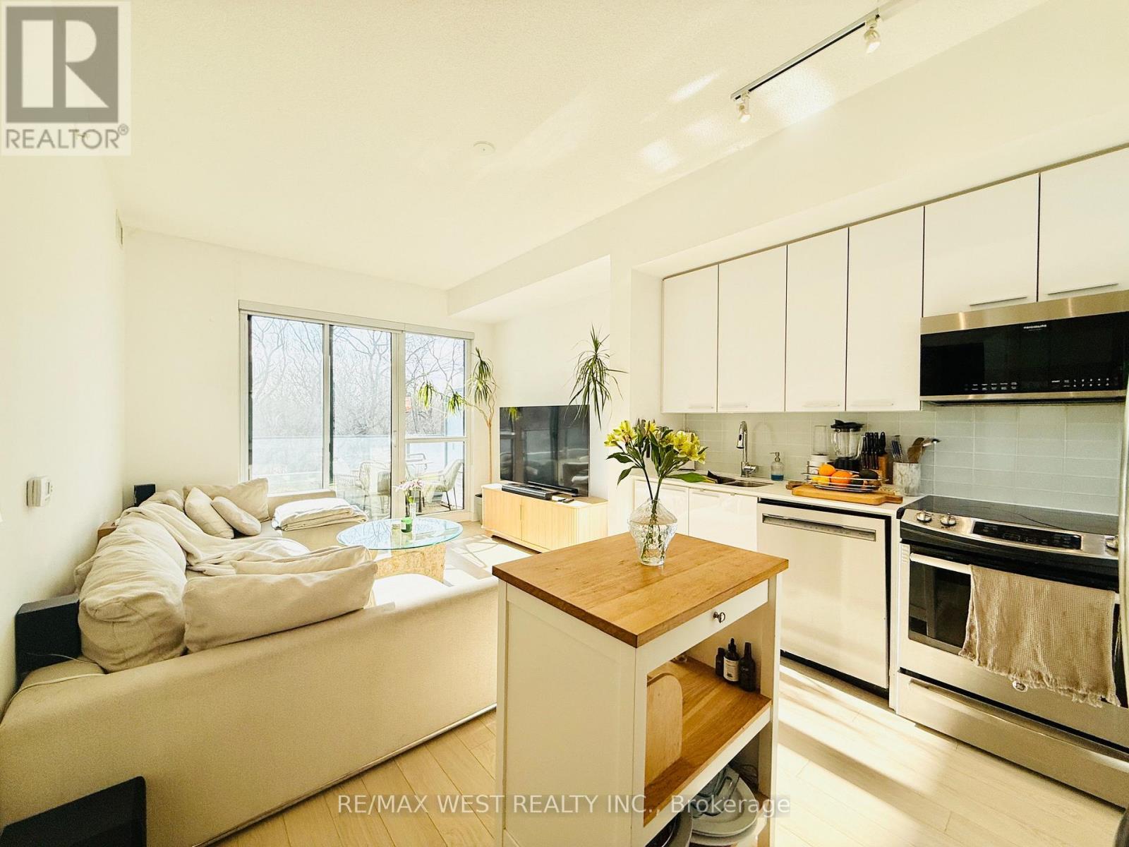 308 - 10 Park Lawn Road, Toronto, Ontario  M8Y 3H8 - Photo 3 - W12730360