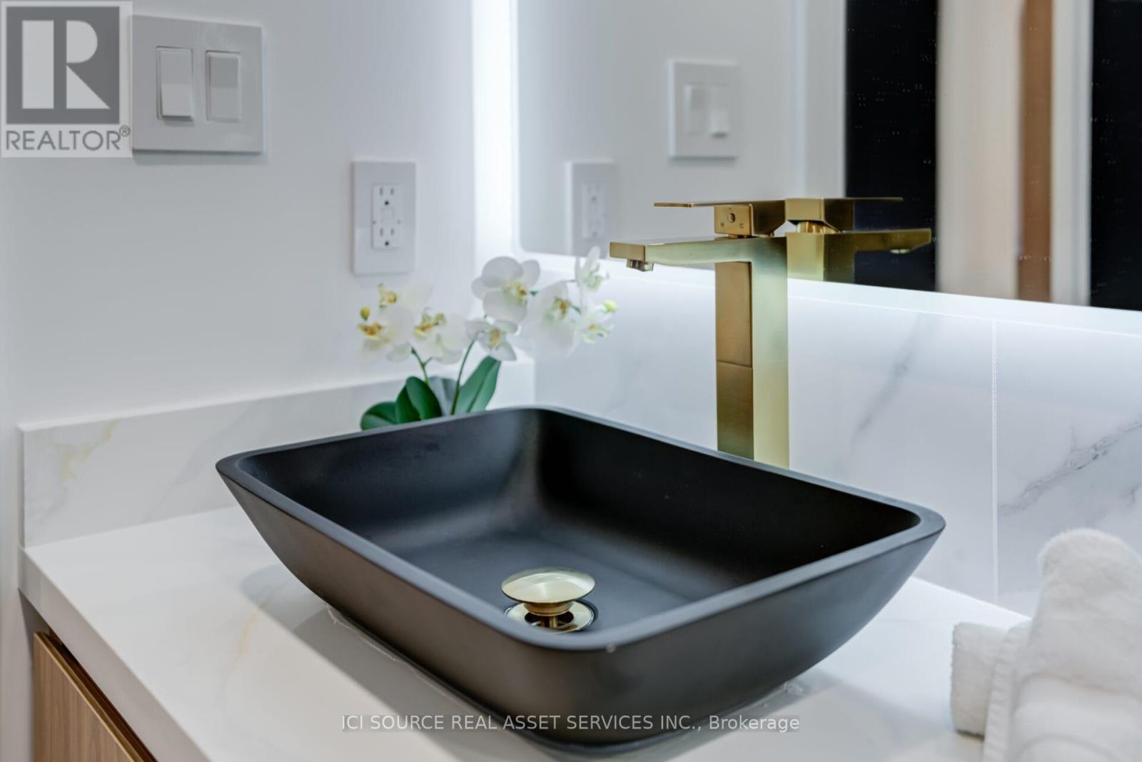 306 - 2175 Marine Drive, Oakville, Ontario  L6L 5L5 - Photo 22 - W12730378