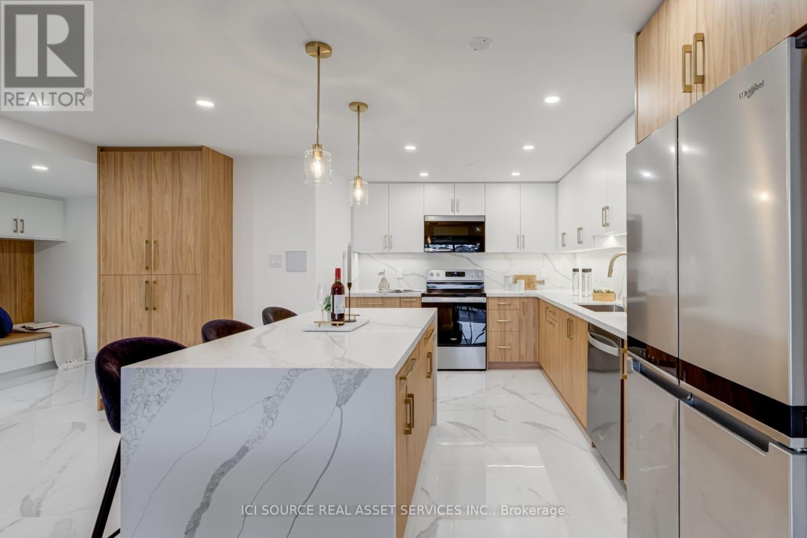 306 - 2175 Marine Drive, Oakville, Ontario  L6L 5L5 - Photo 6 - W12730378