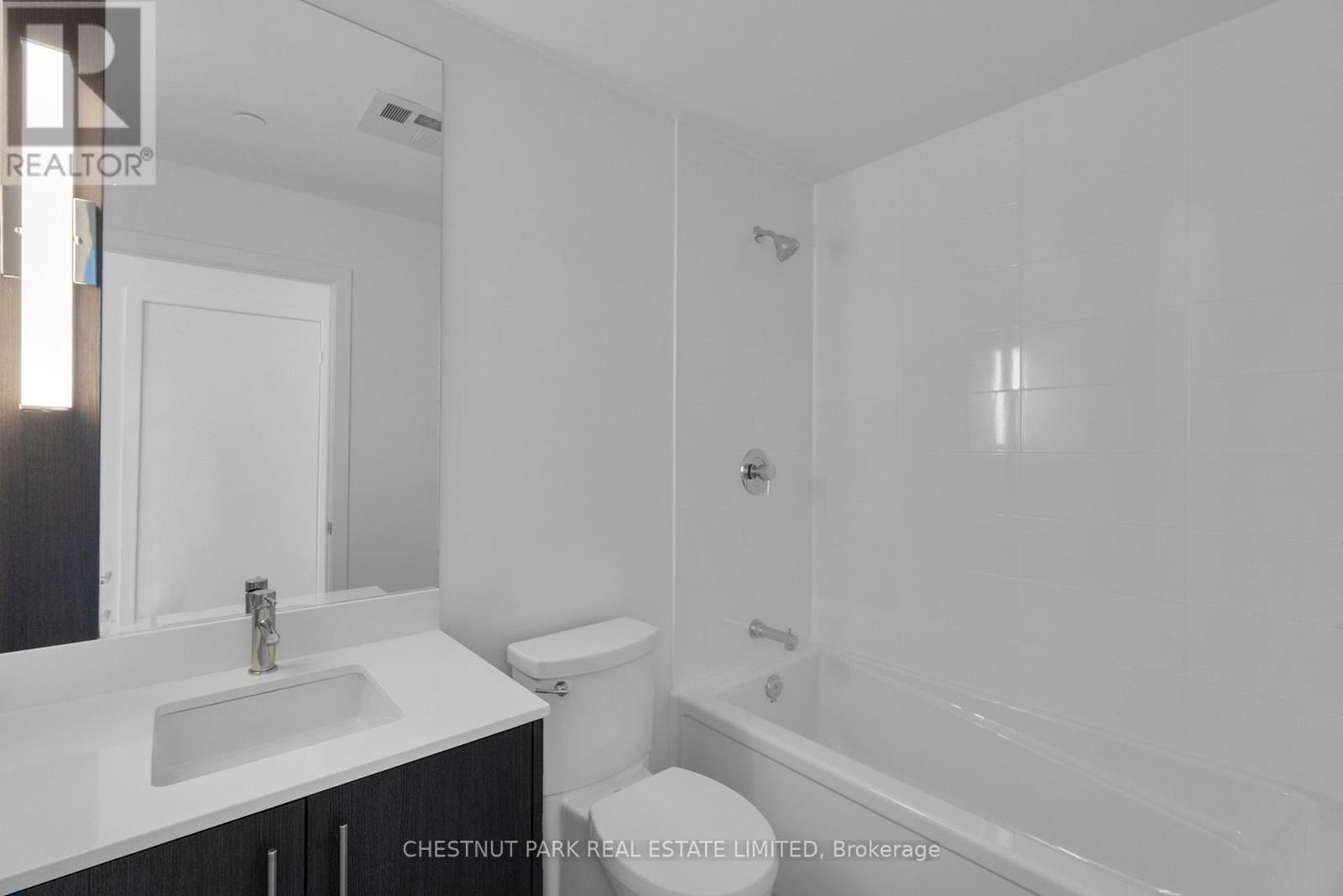 S 706 - 215 Veterans Drive, Brampton, Ontario  L7A 5L6 - Photo 17 - W12730396