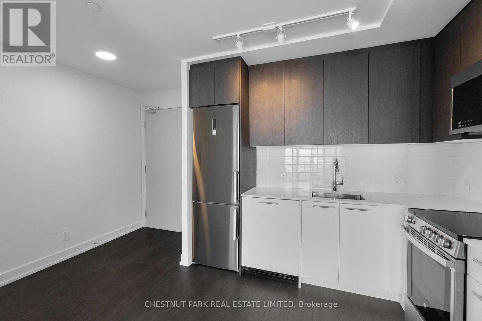 S 706 - 215 Veterans Drive, Brampton, Ontario  L7A 5L6 - Photo 7 - W12730396