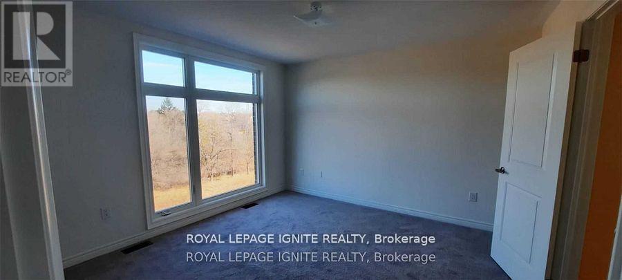 25 Queenpost Drive, Brampton, Ontario  L6Y 6L2 - Photo 5 - W12730438