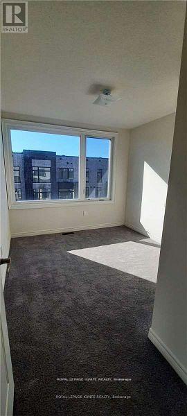 25 Queenpost Drive, Brampton, Ontario  L6Y 6L2 - Photo 6 - W12730438