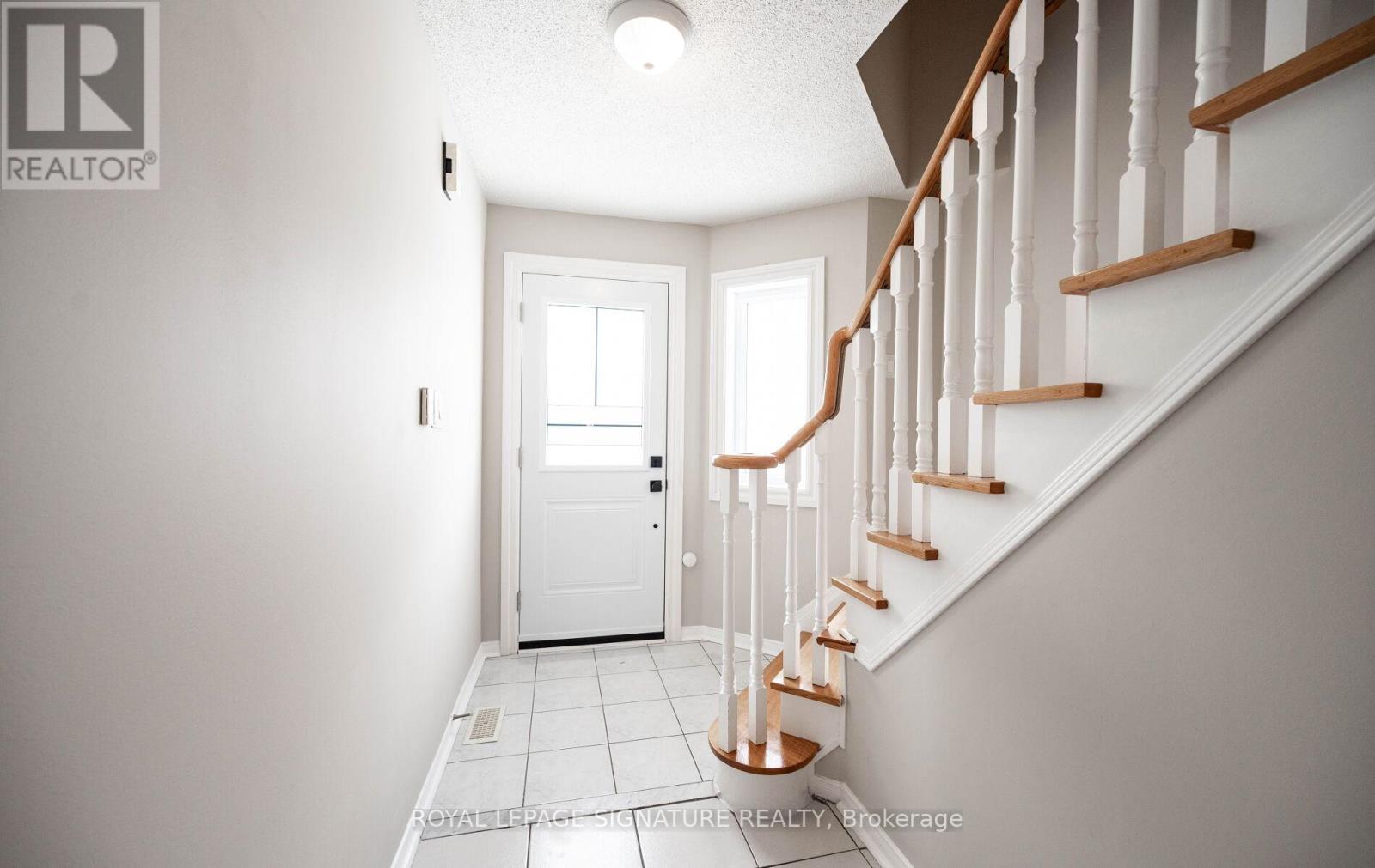 129 - 455 Apache Court, Mississauga, Ontario  L5Z 3W8 - Photo 4 - W12730444