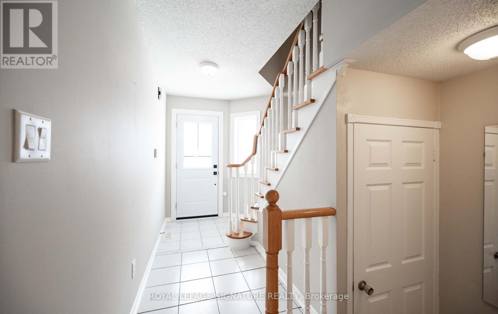 129 - 455 Apache Court, Mississauga, Ontario  L5Z 3W8 - Photo 5 - W12730444