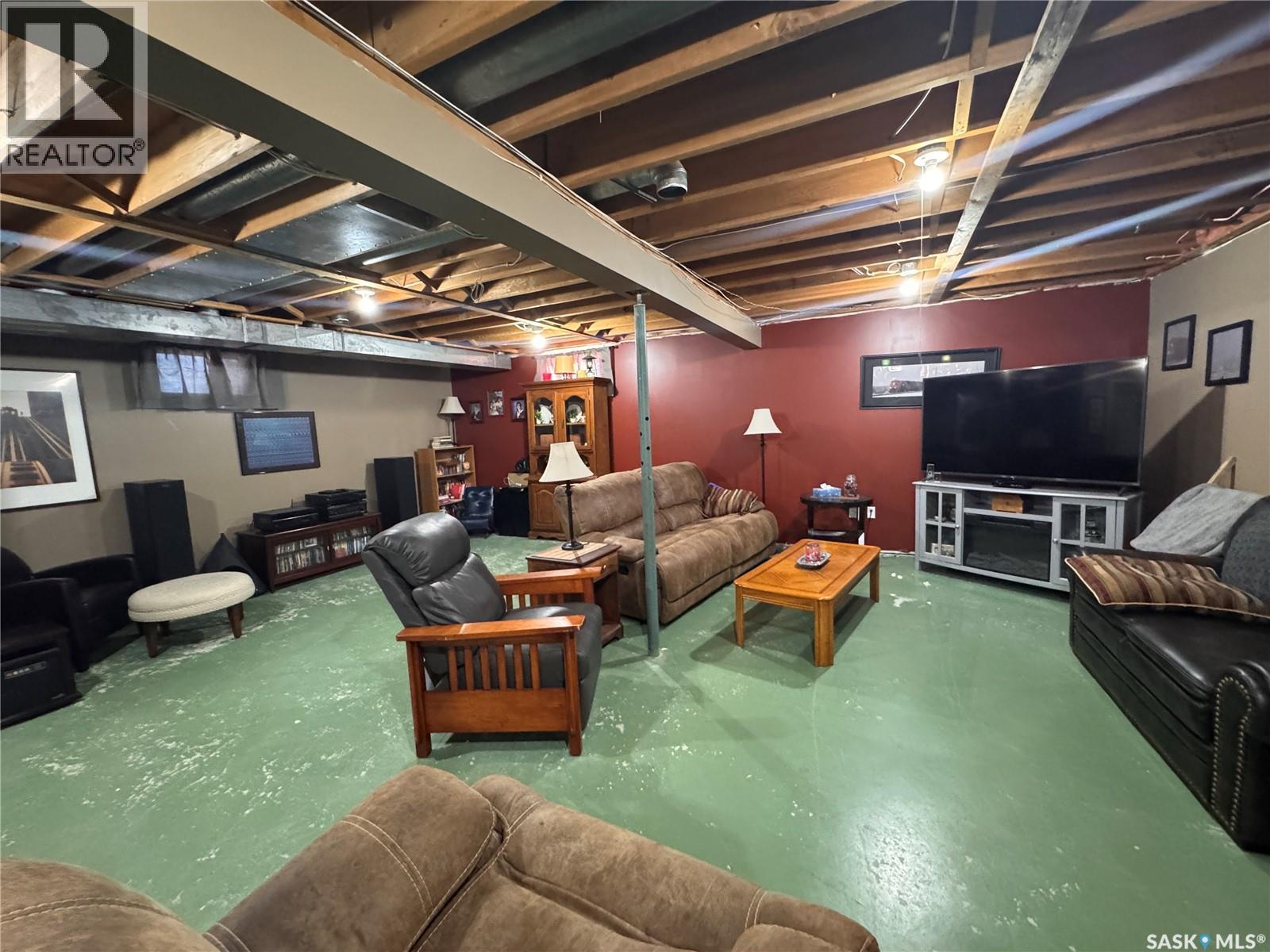 415 3rd Avenue W, Biggar, Saskatchewan  S0K 0M0 - Photo 31 - SK027372