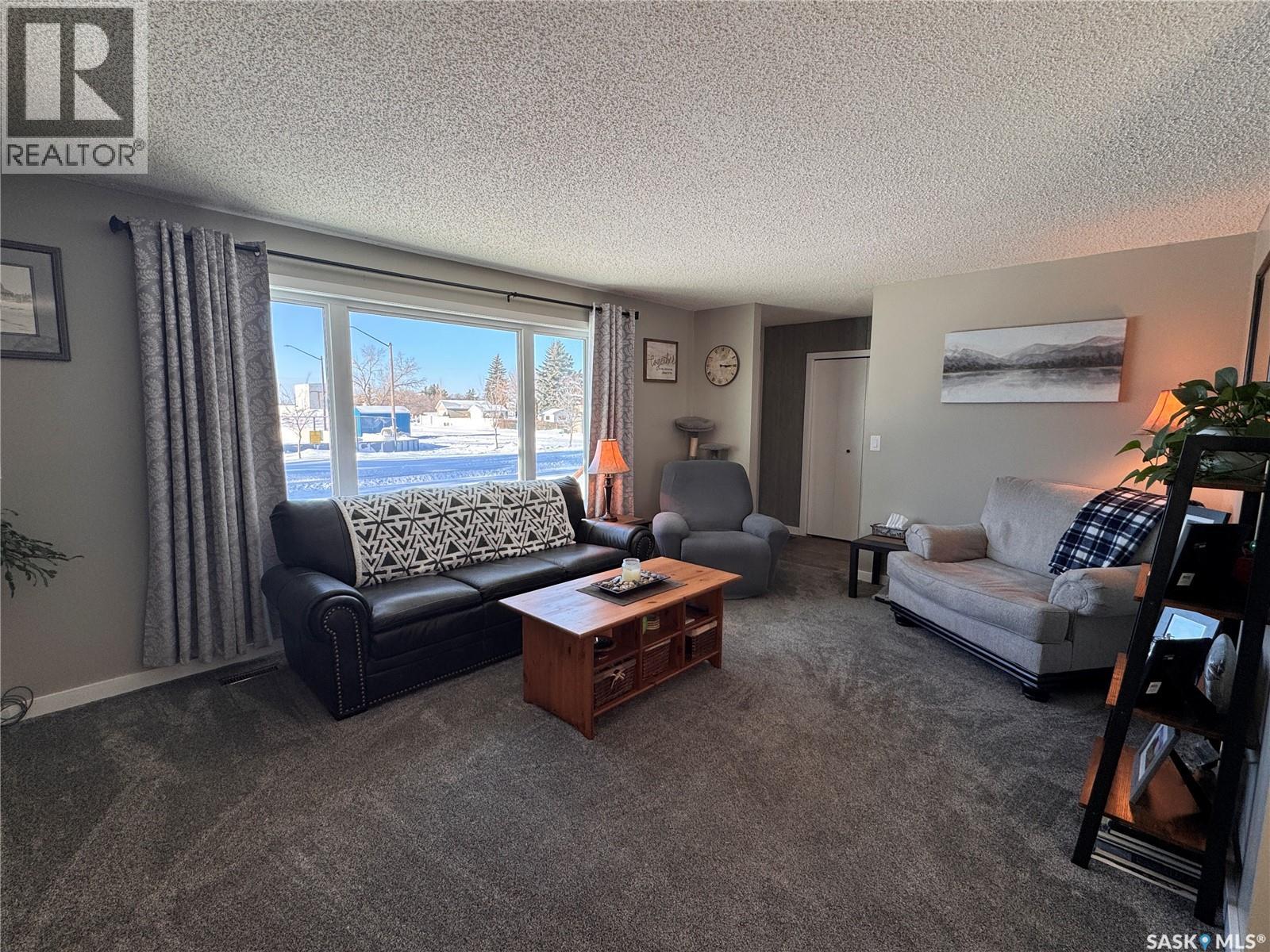 415 3rd Avenue W, Biggar, Saskatchewan  S0K 0M0 - Photo 8 - SK027372