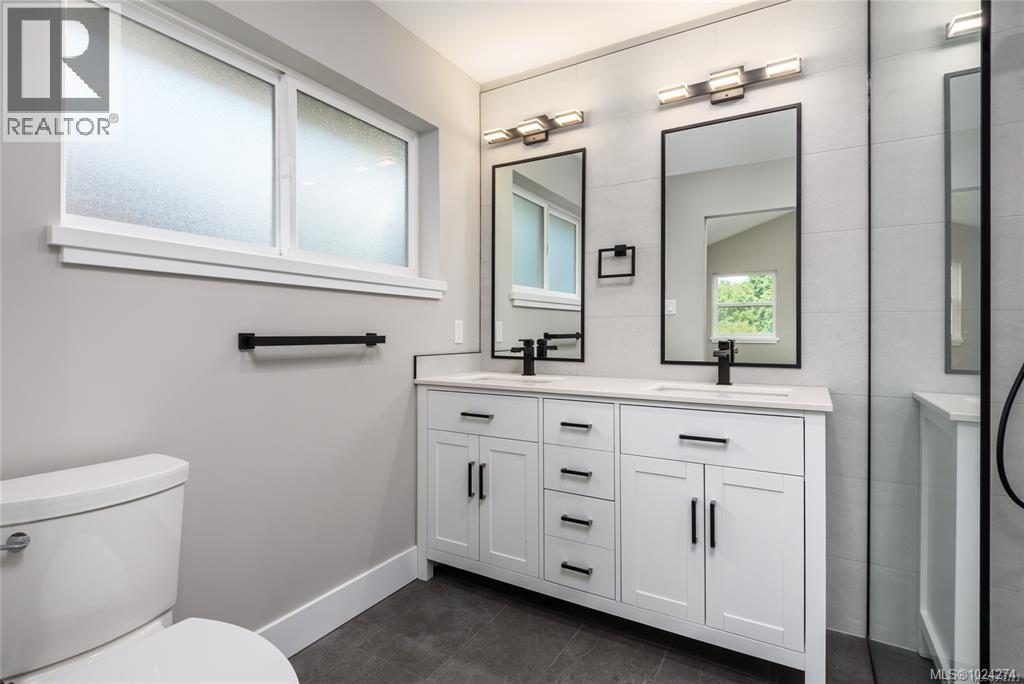 635 5th St, Courtenay, British Columbia  V9N 1K5 - Photo 10 - 1024274