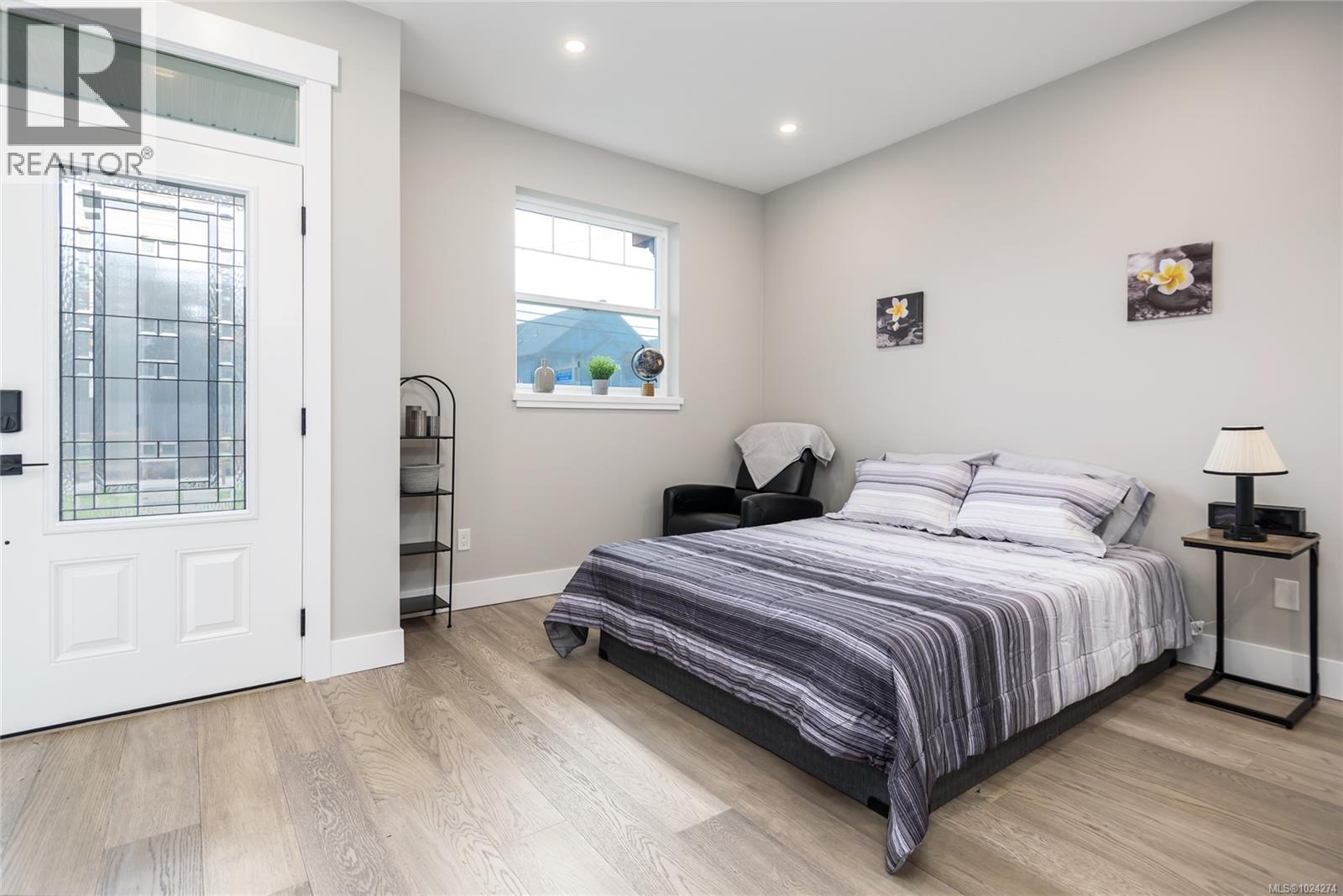 635 5th St, Courtenay, British Columbia  V9N 1K5 - Photo 2 - 1024274