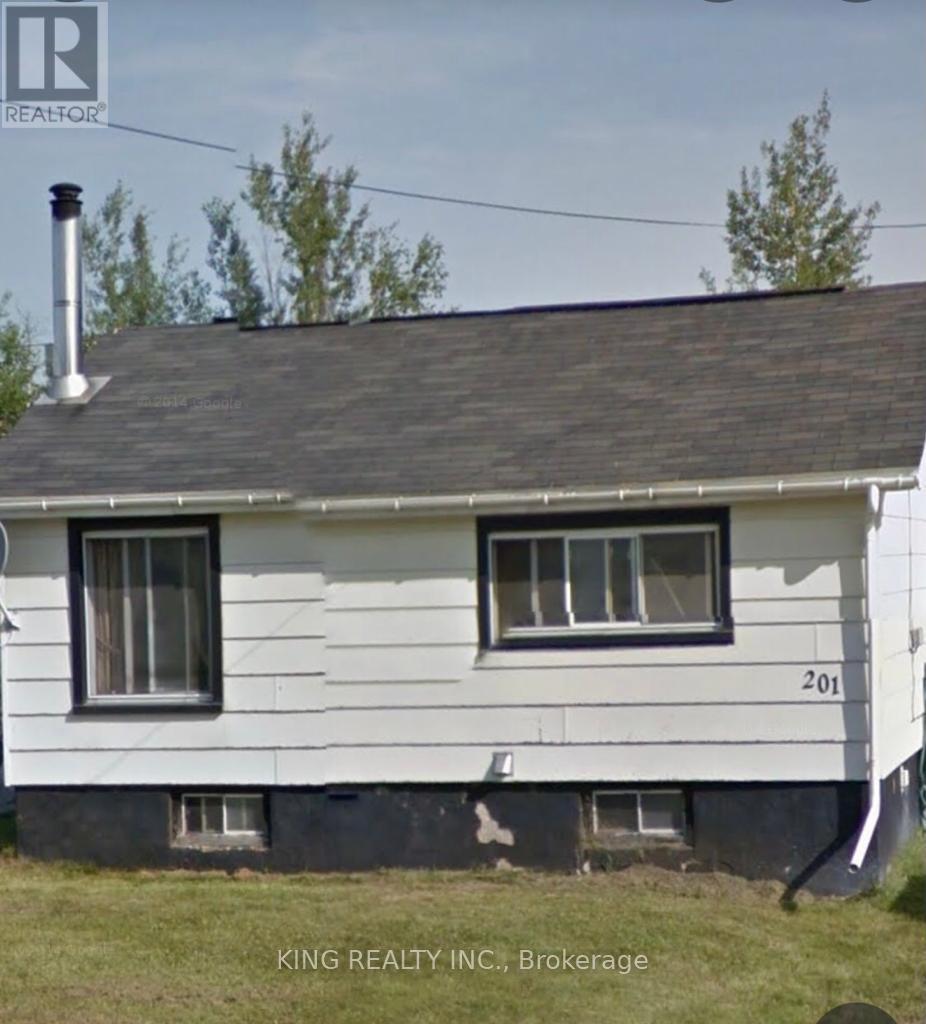 201 Third Avenue, Hornepayne, Ontario  P0M 1Z0 - Photo 2 - X12730268