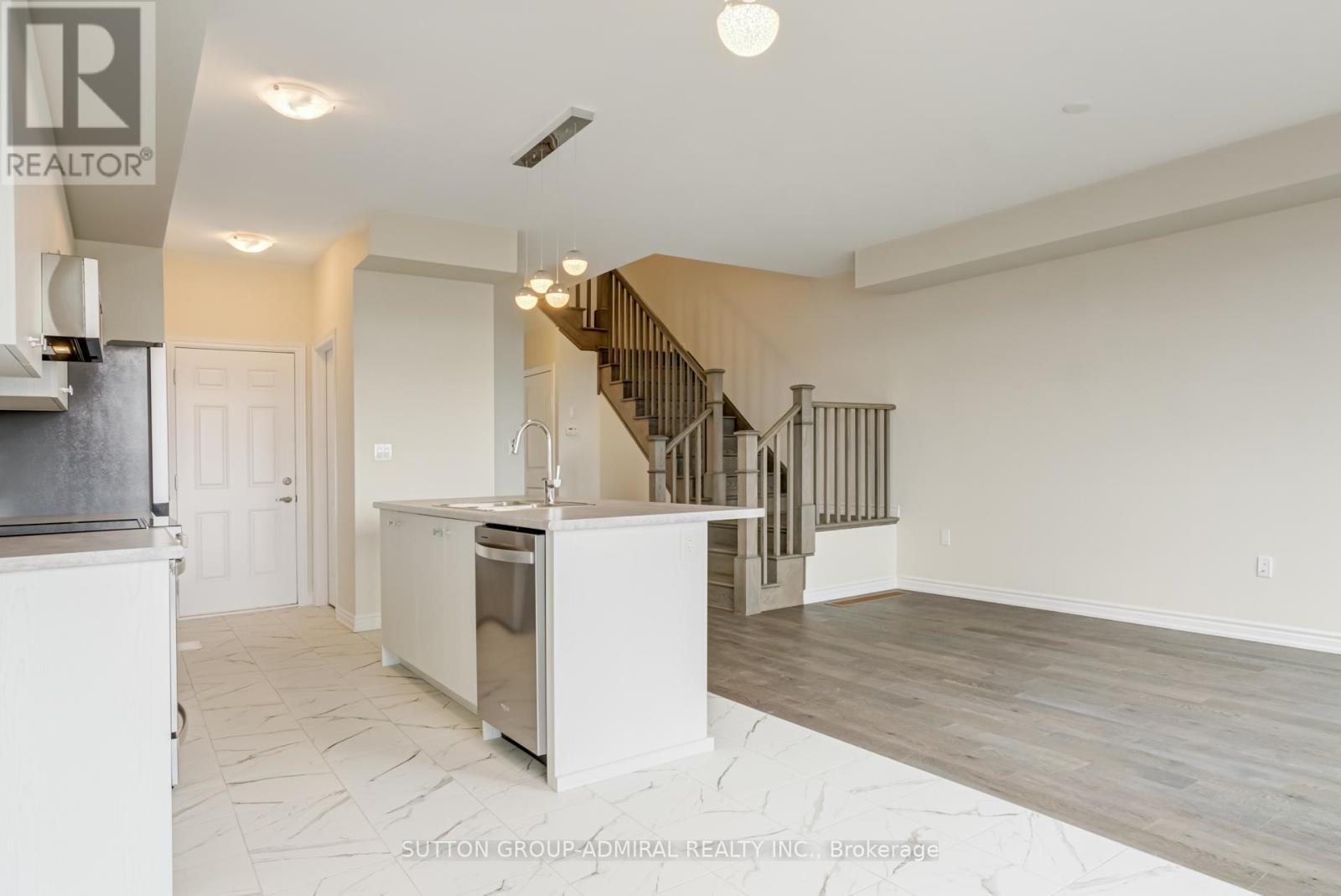 5 Vanilla Trail, Thorold, Ontario  L2V 0L3 - Photo 11 - X12730274