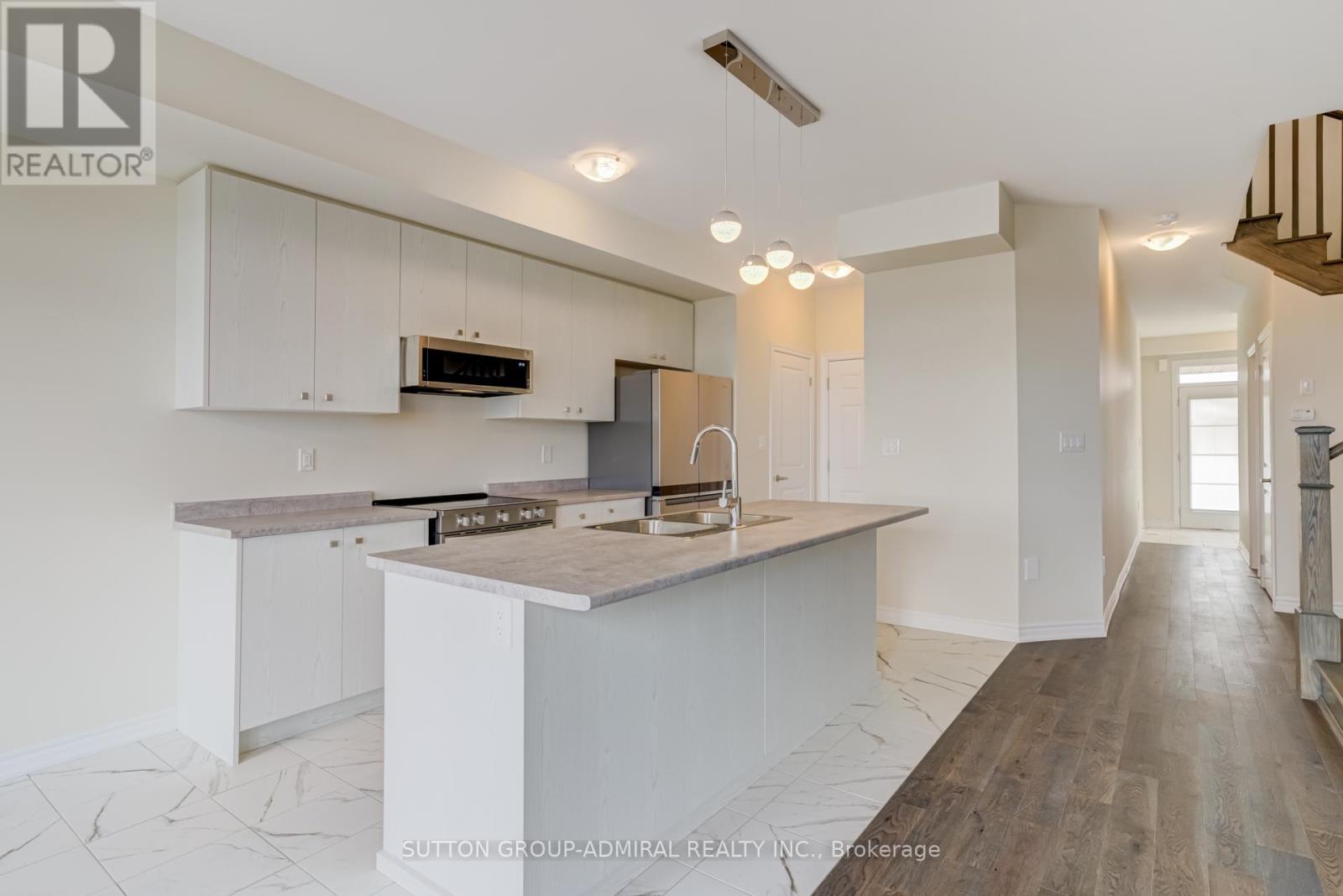 5 Vanilla Trail, Thorold, Ontario  L2V 0L3 - Photo 2 - X12730274