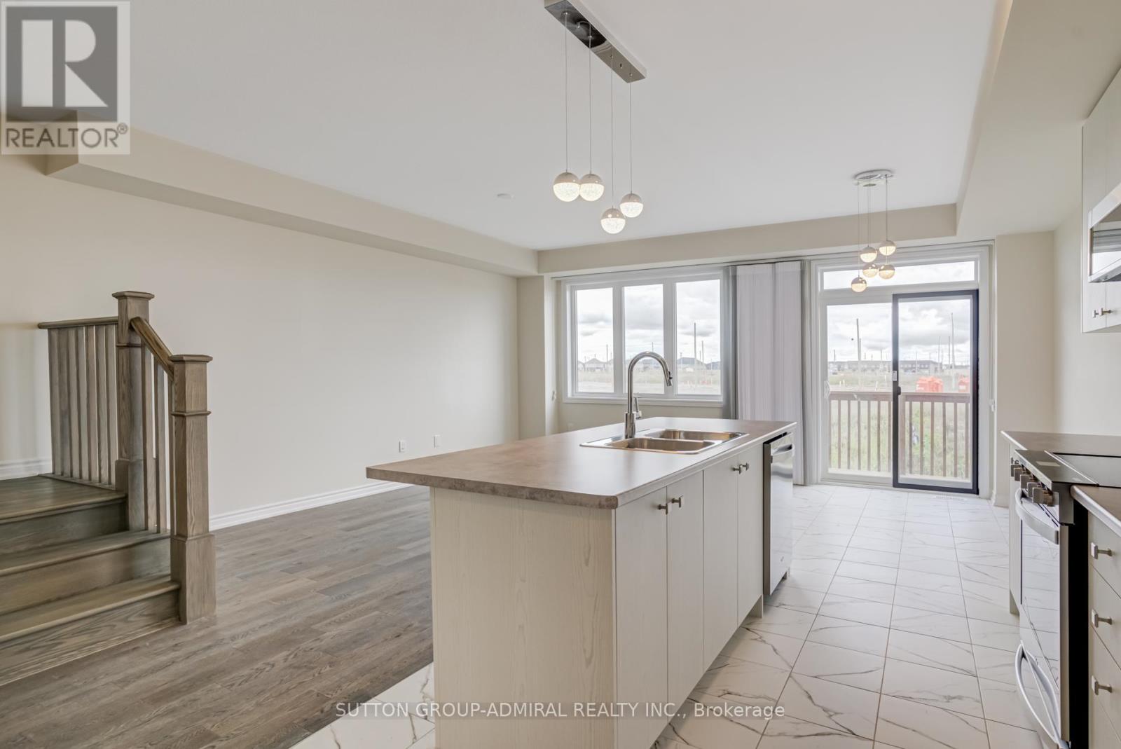 5 Vanilla Trail, Thorold, Ontario  L2V 0L3 - Photo 3 - X12730274