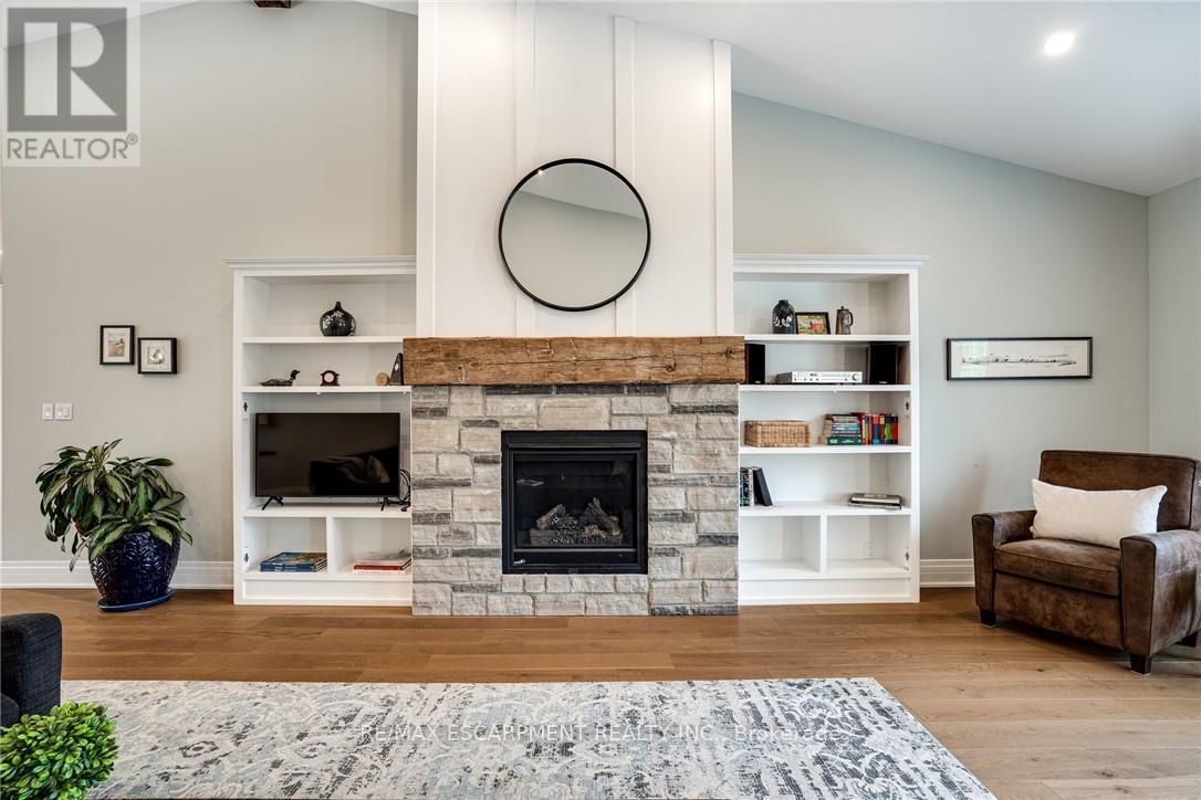 14 Sullivan's Lane, Hamilton, Ontario  L9H 5N7 - Photo 6 - X12730306