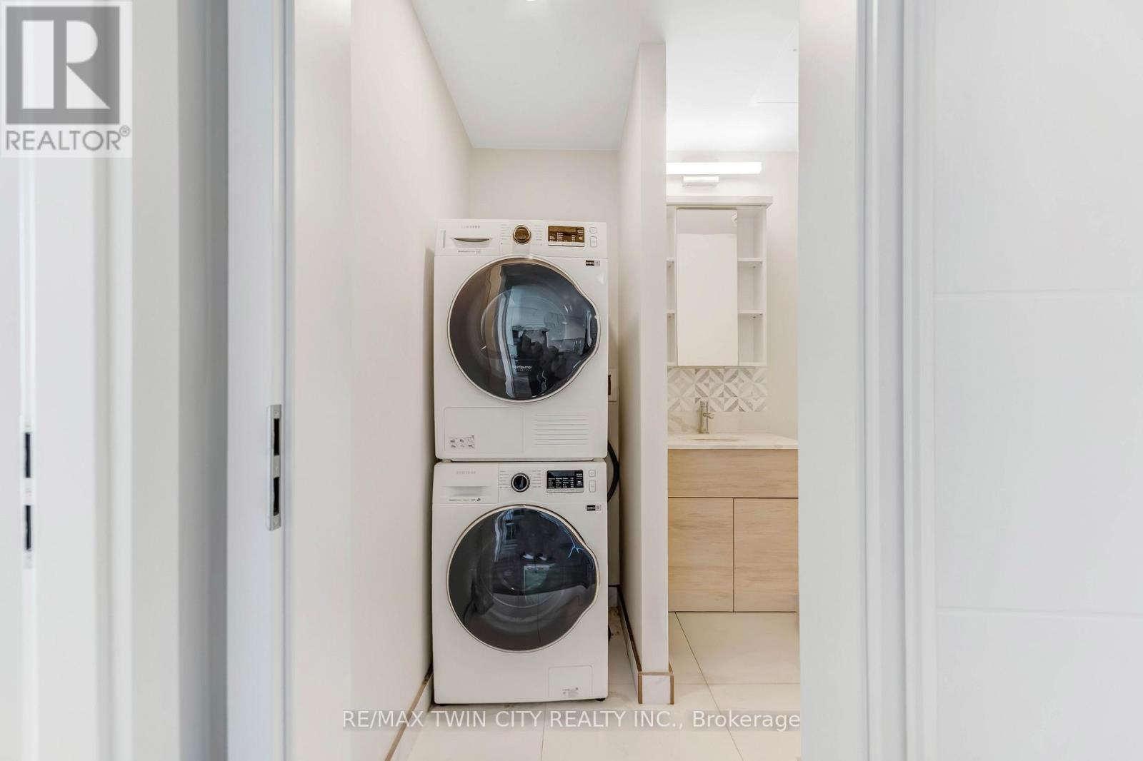 3005 - 60 Frederick Street, Kitchener, Ontario  N2H 0C7 - Photo 17 - X12730394