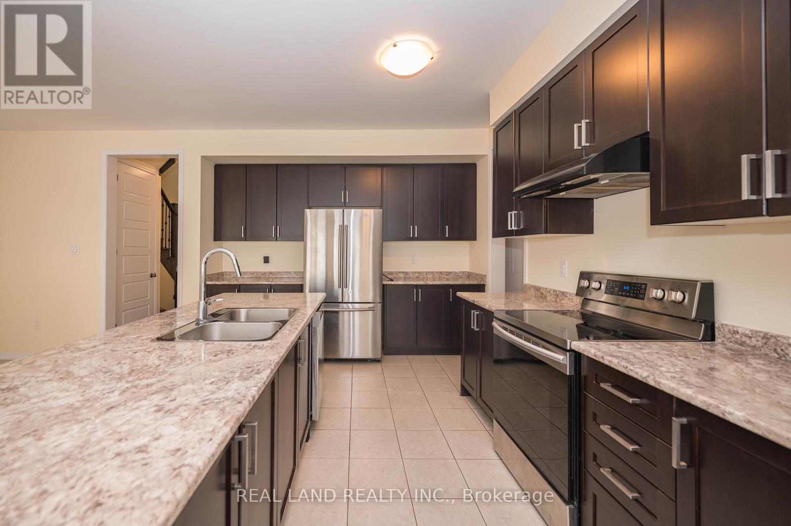 7782 Hackberry Trail, Niagara Falls, Ontario  L2H 3R5 - Photo 9 - X12730430